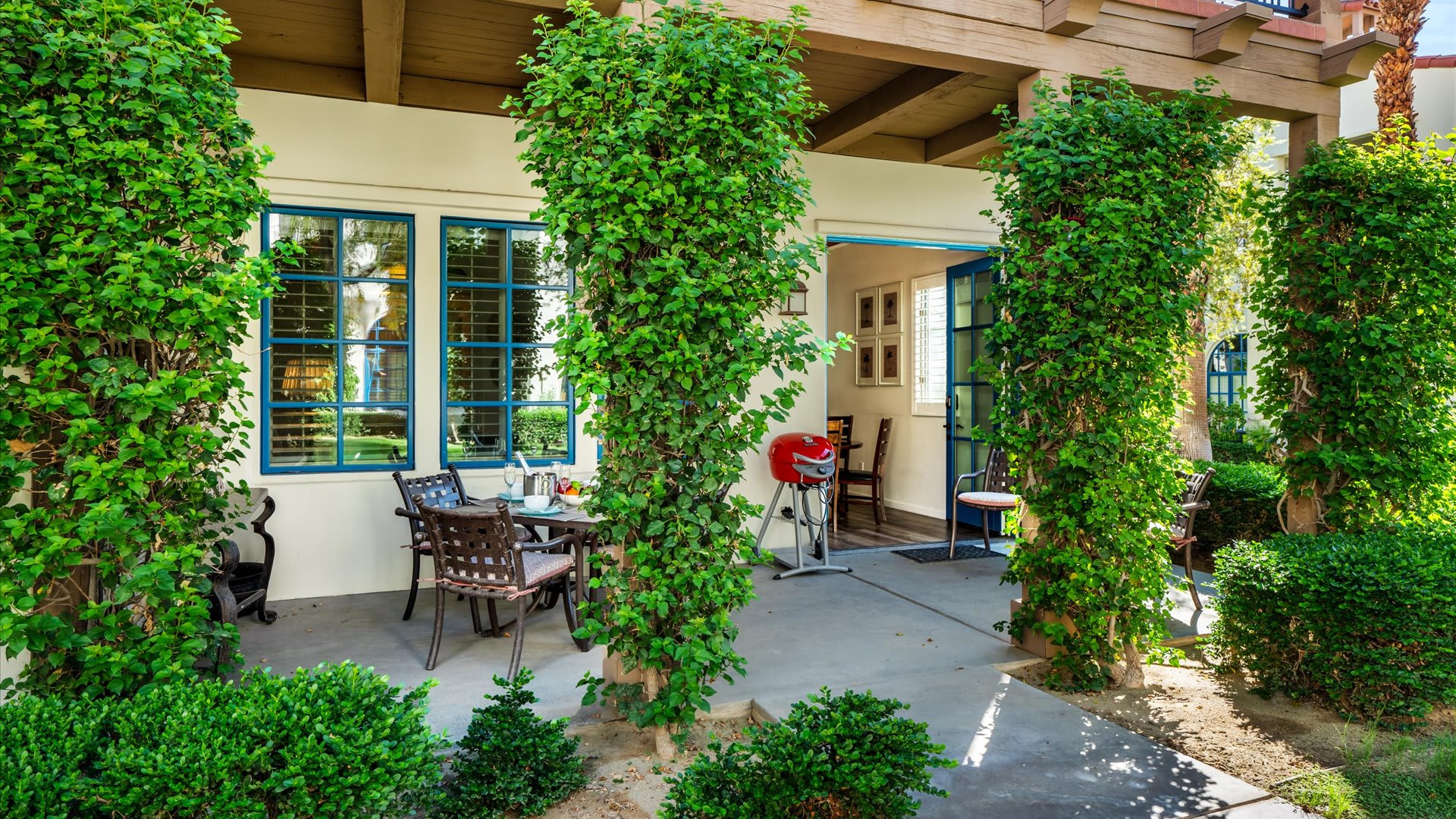 LV221 Luxurious Downstairs LV 2-Bed Lock-Off — La Quinta, CA — vacation rental