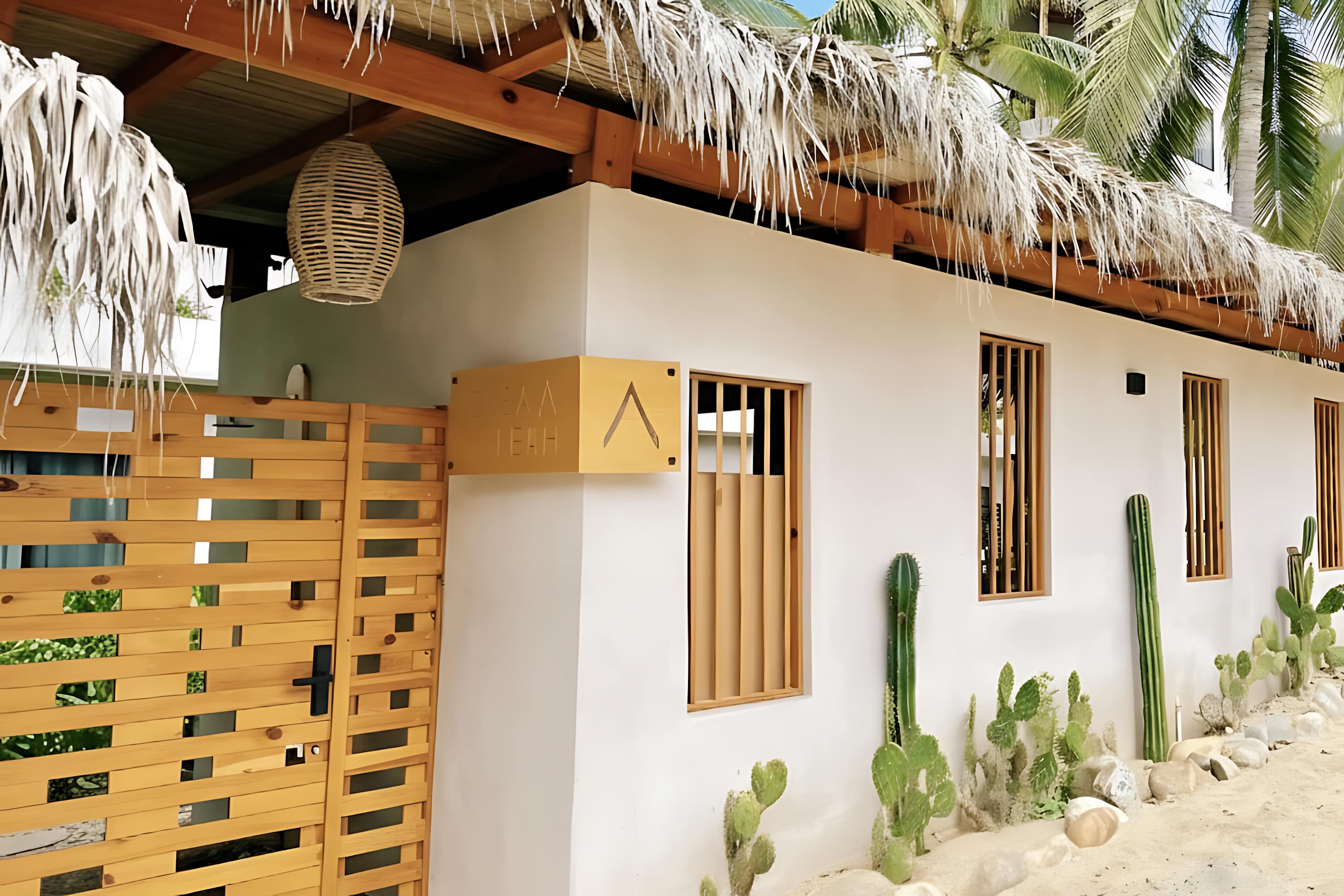 Queen Loft · Private Terrace · Quiet Zicatela Area