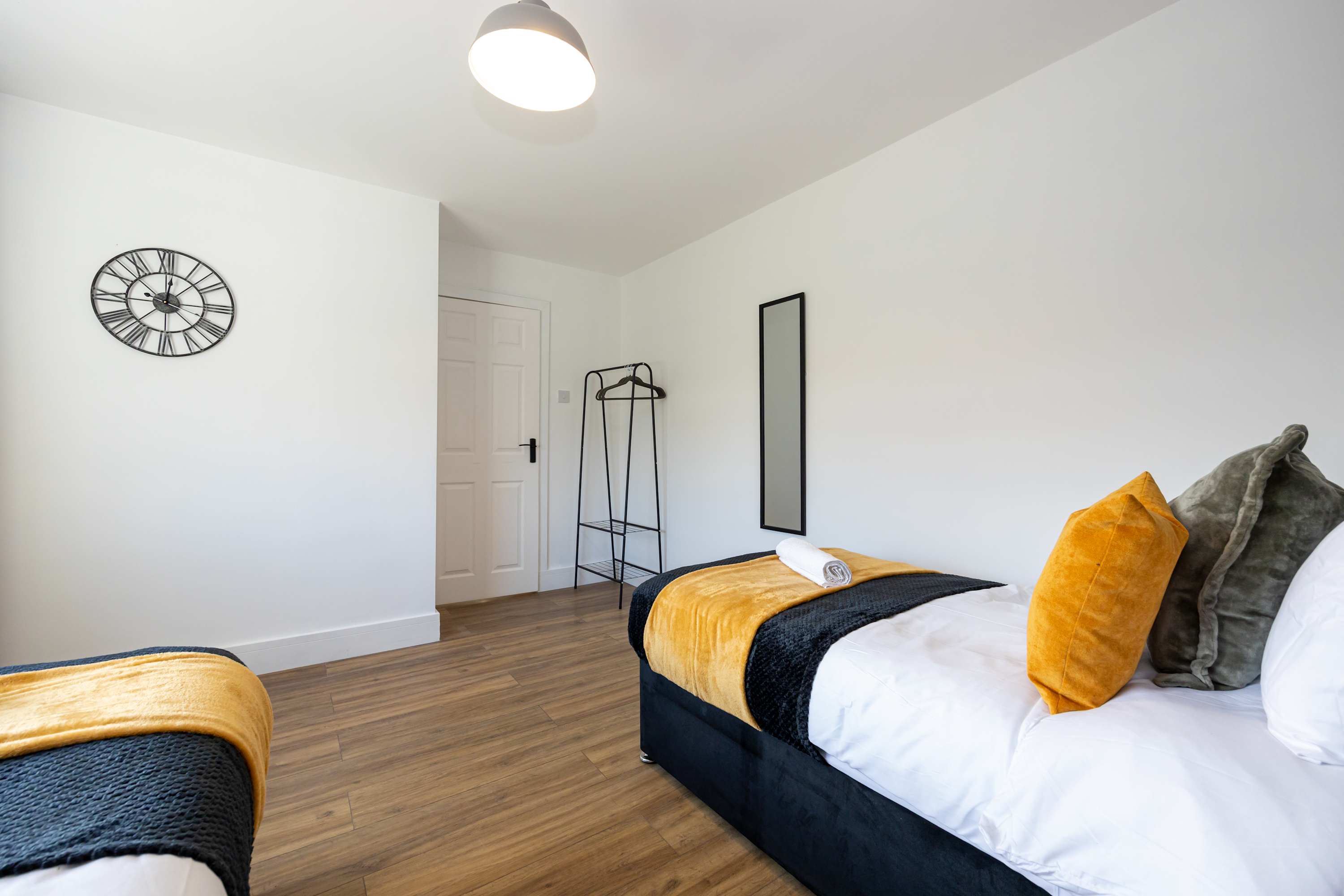 View Spacious Apartment near MCR Airport in Culmere Road 10 M22 0WQ Spacious Apartment near MCR Airport in Culmere Road 10 M22 0WQ - Property image 13 - VivreStays