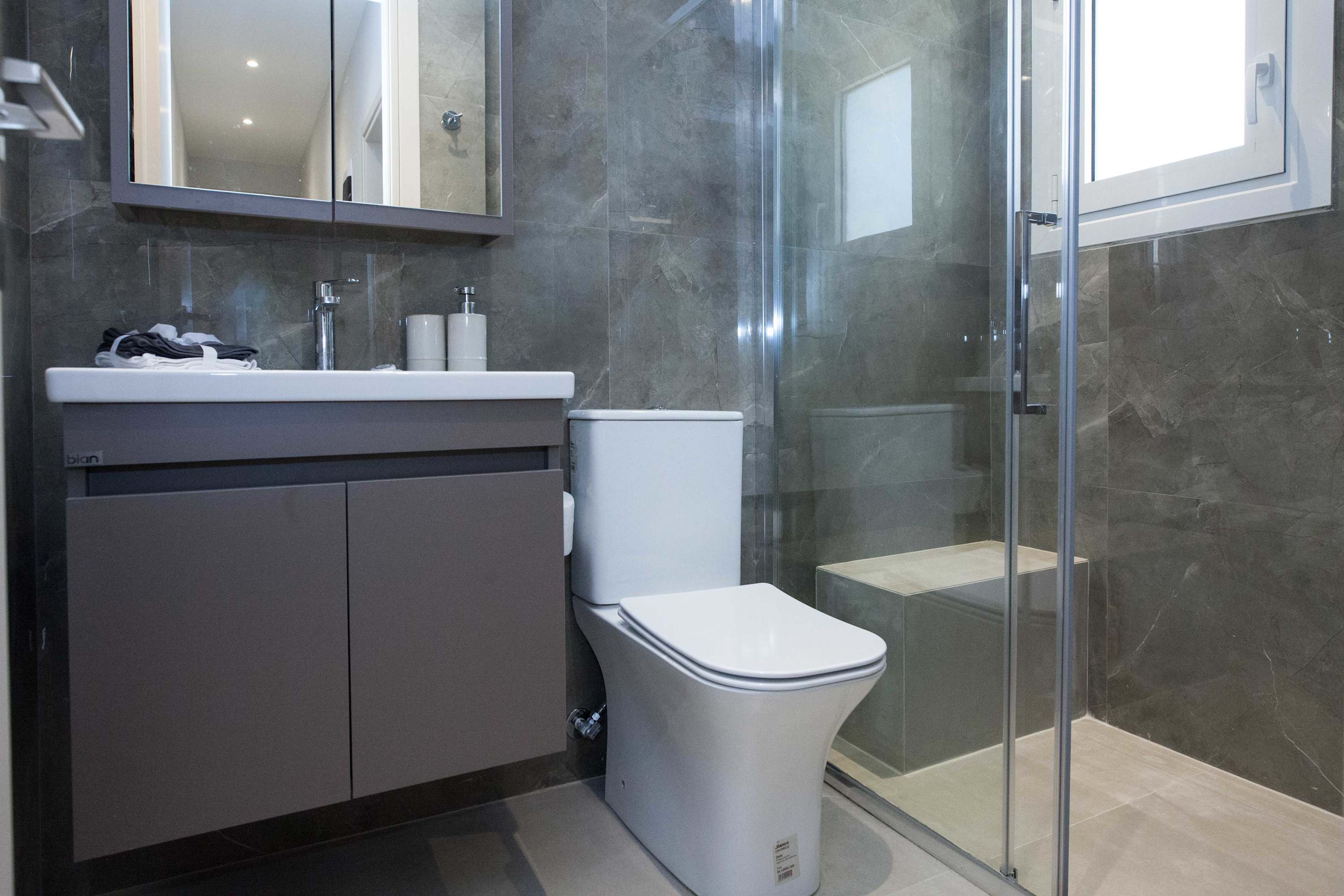 Brand New Spacious 3 Bd Home in Trendy Kipseli in Athens — photo 4