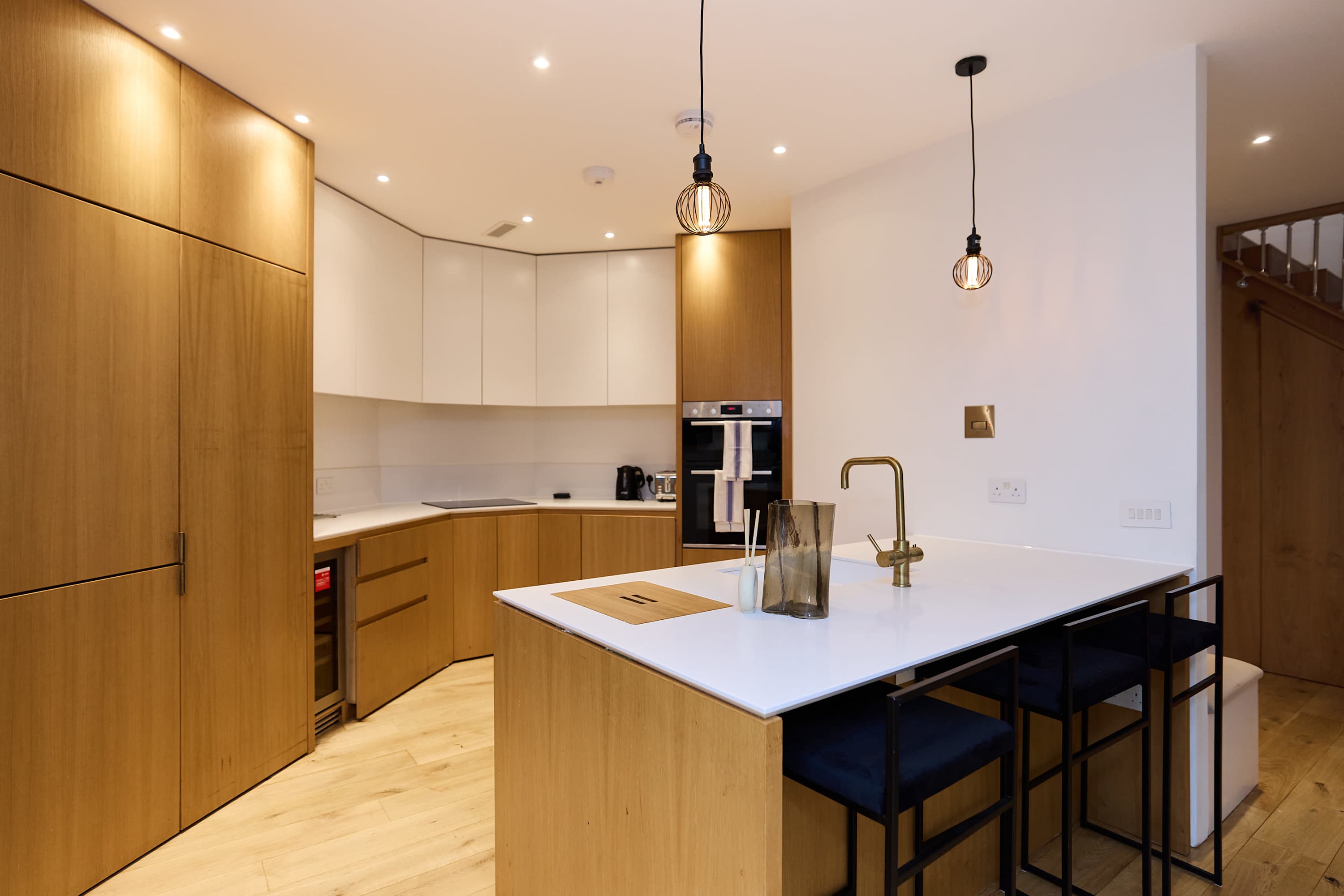 Mill Hill Modern Gem: Garden & Parking Near London in Crowntree Mews 3 NW7 1TR - Property image 2 - VivreStays