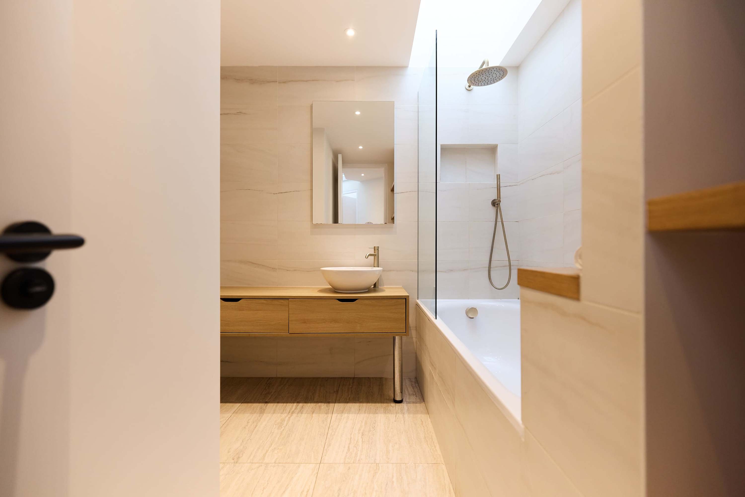 Mill Hill Modern Gem: Garden & Parking Near London in Crowntree Mews 3 NW7 1TR - Property image 23 - VivreStays