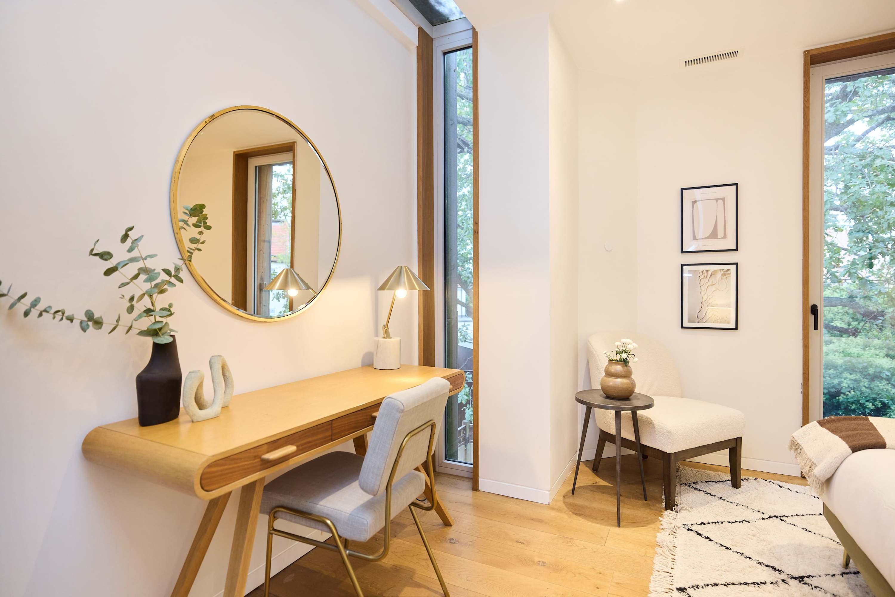 Mill Hill Modern Gem: Garden & Parking Near London in Crowntree Mews 3 NW7 1TR - Property image 14 - VivreStays