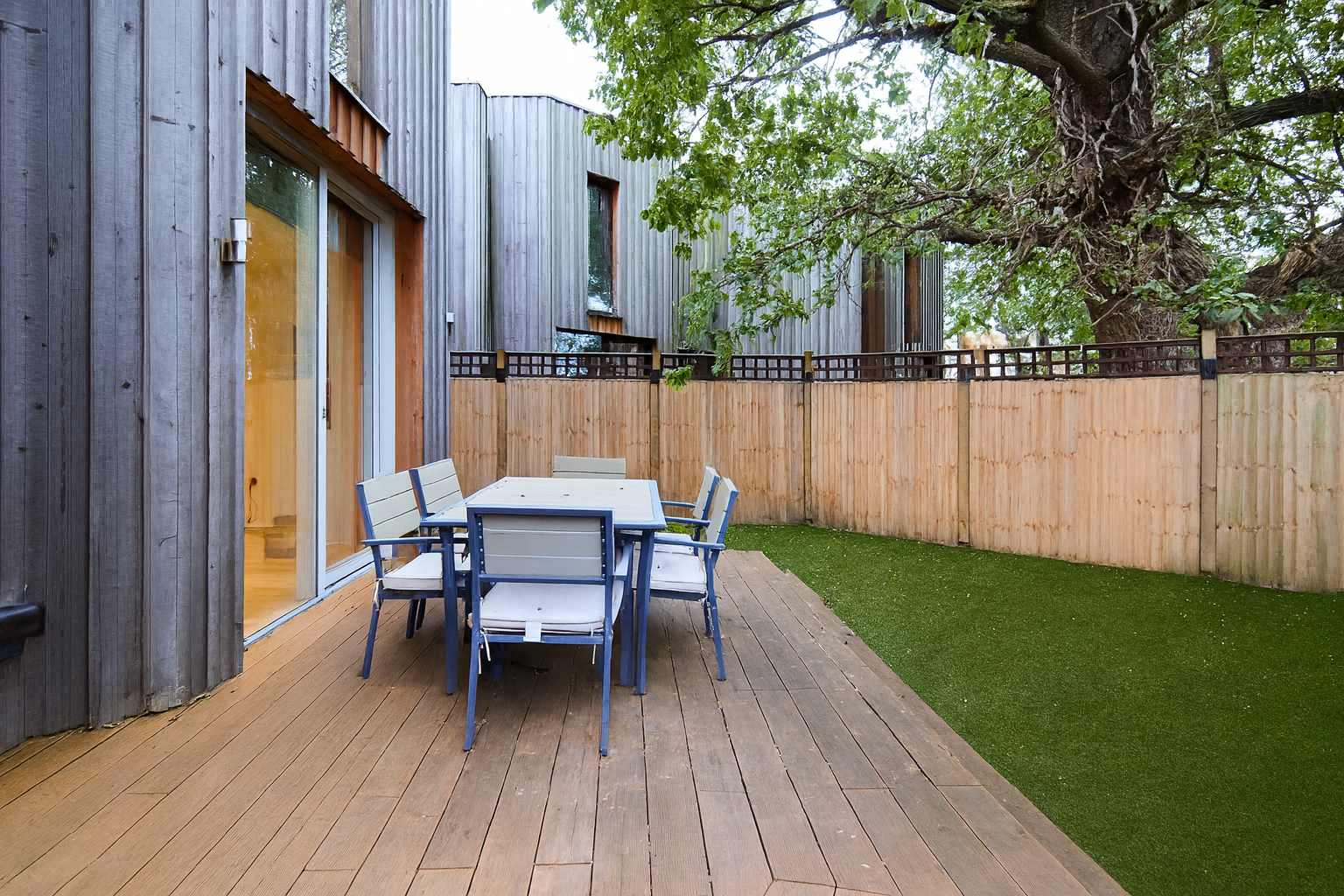 Mill Hill Modern Gem: Garden & Parking Near London in Crowntree Mews 3 NW7 1TR - Property image 8 - VivreStays