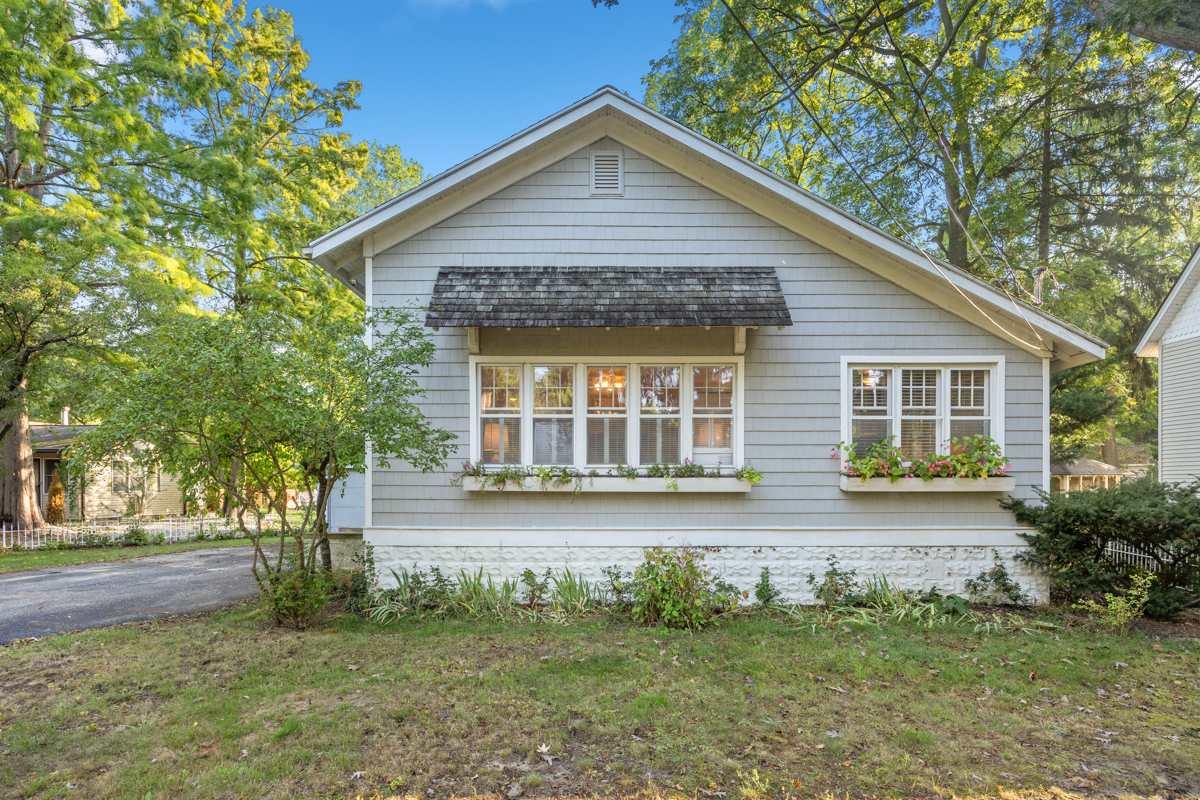 Charming Saugatuck Getaway by Lake Shops