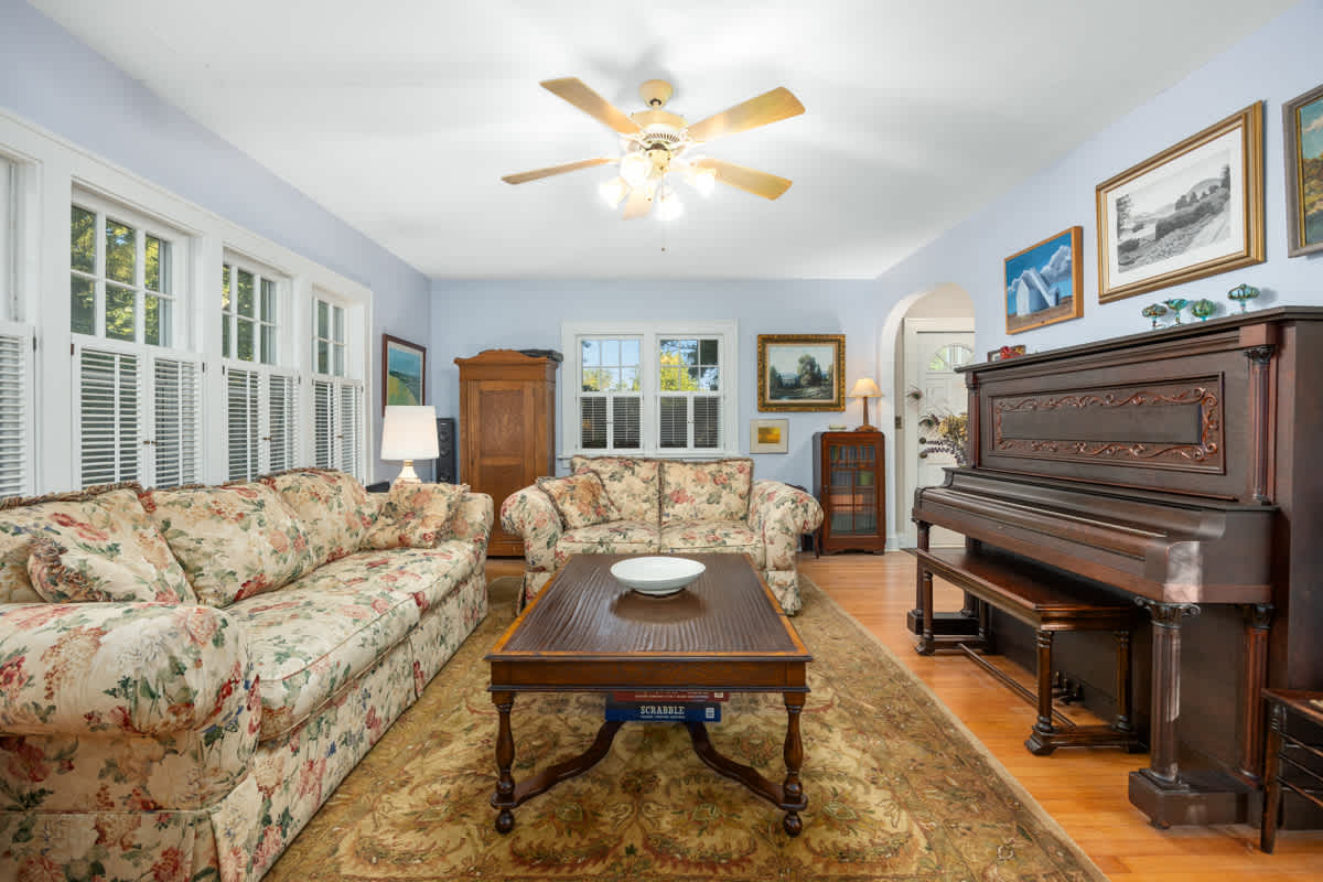 Charming Saugatuck Getaway by Lake Shops 10