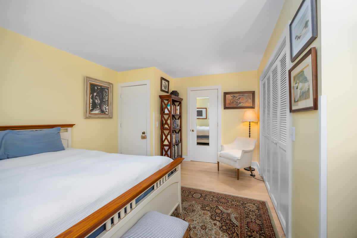 Charming Saugatuck Getaway by Lake Shops 20