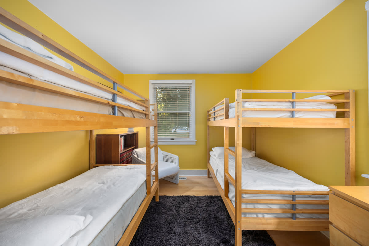 Charming Saugatuck Getaway by Lake Shops 24