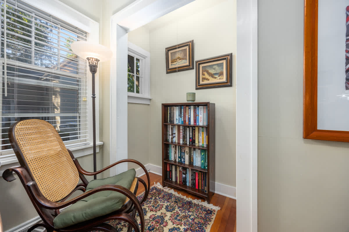 Charming Saugatuck Getaway by Lake Shops 17