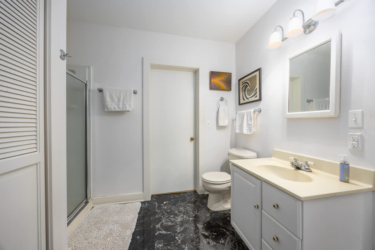 Charming Saugatuck Getaway by Lake Shops 18