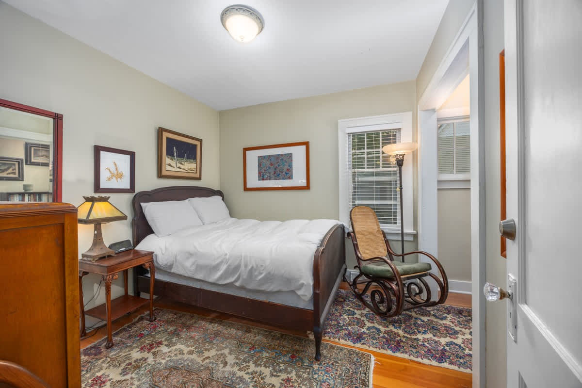 Charming Saugatuck Getaway by Lake Shops 16