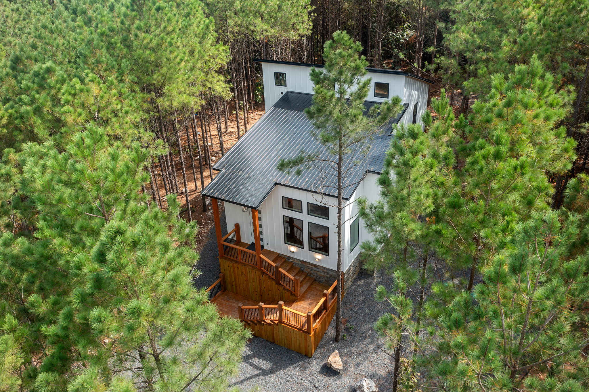 Starlight Retreat - | NEW cabin | family friendly
