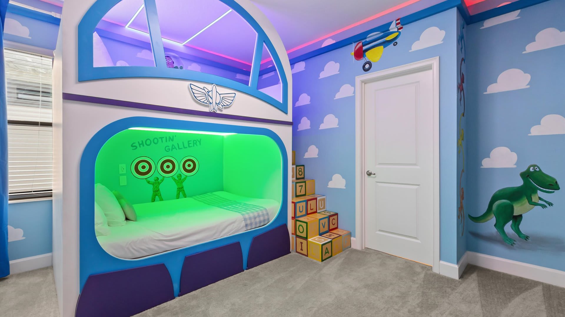 Toy Story themed bunk bedroom