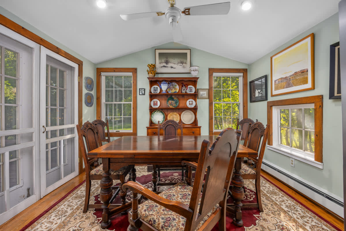 Historic Saugatuck Walk to Lake Shops and Dining 11