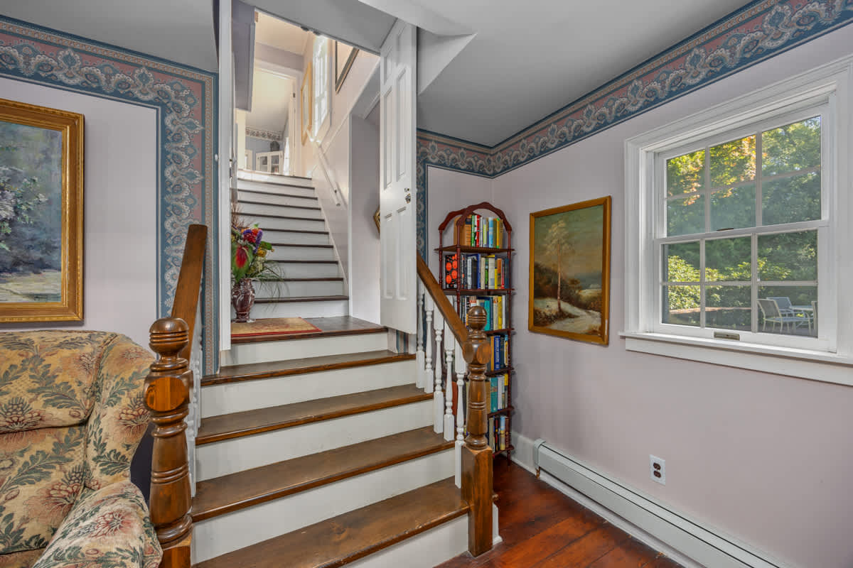 Historic Saugatuck Walk to Lake Shops and Dining 25