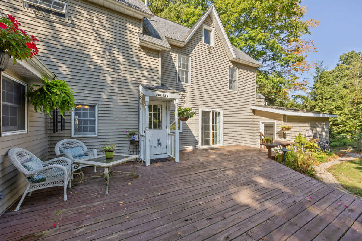 Historic Saugatuck Walk to Lake Shops and Dining 35