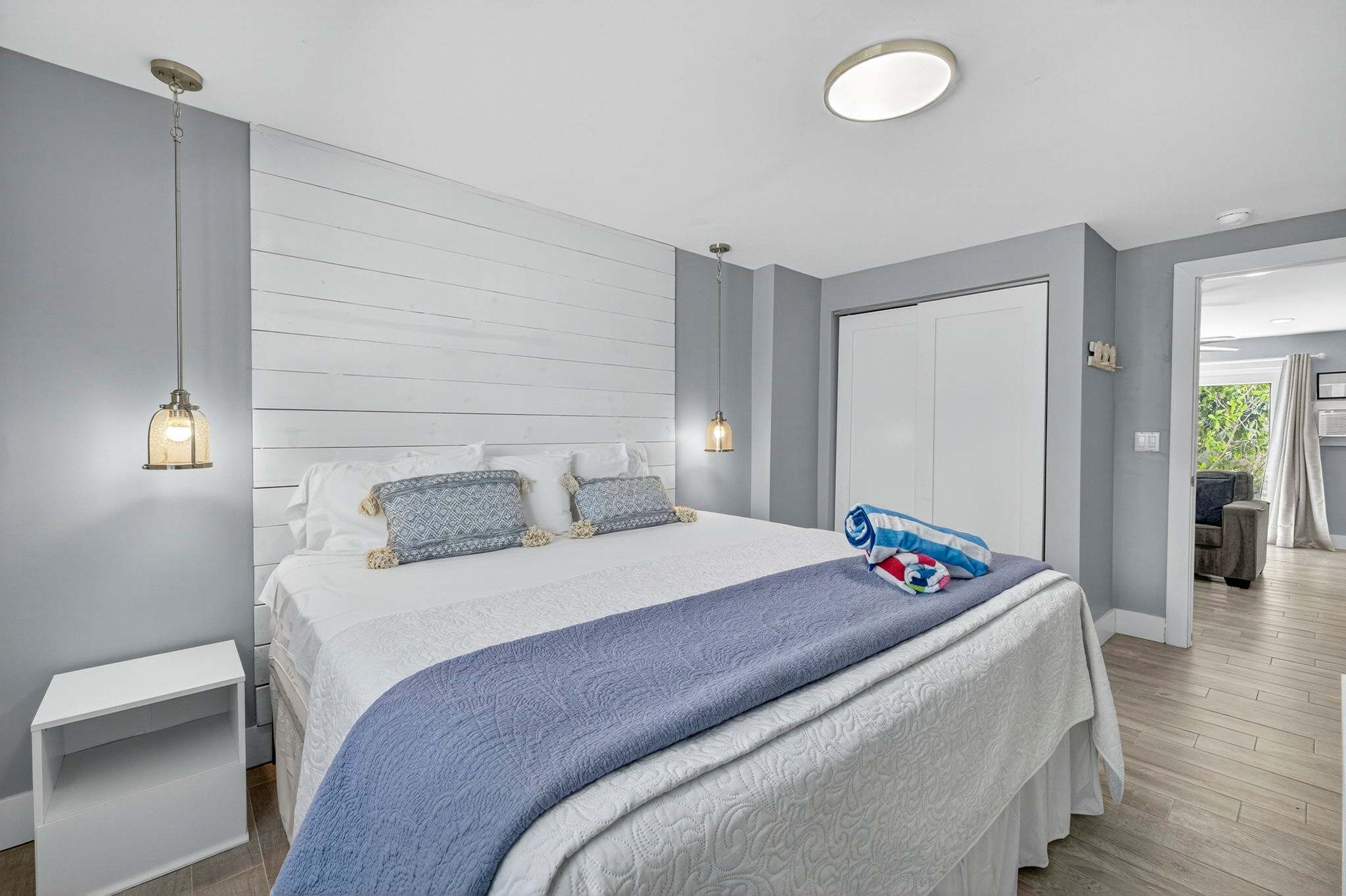 Featured Property Lazy Coconut 1 Bedroom Walk to Beach Pool