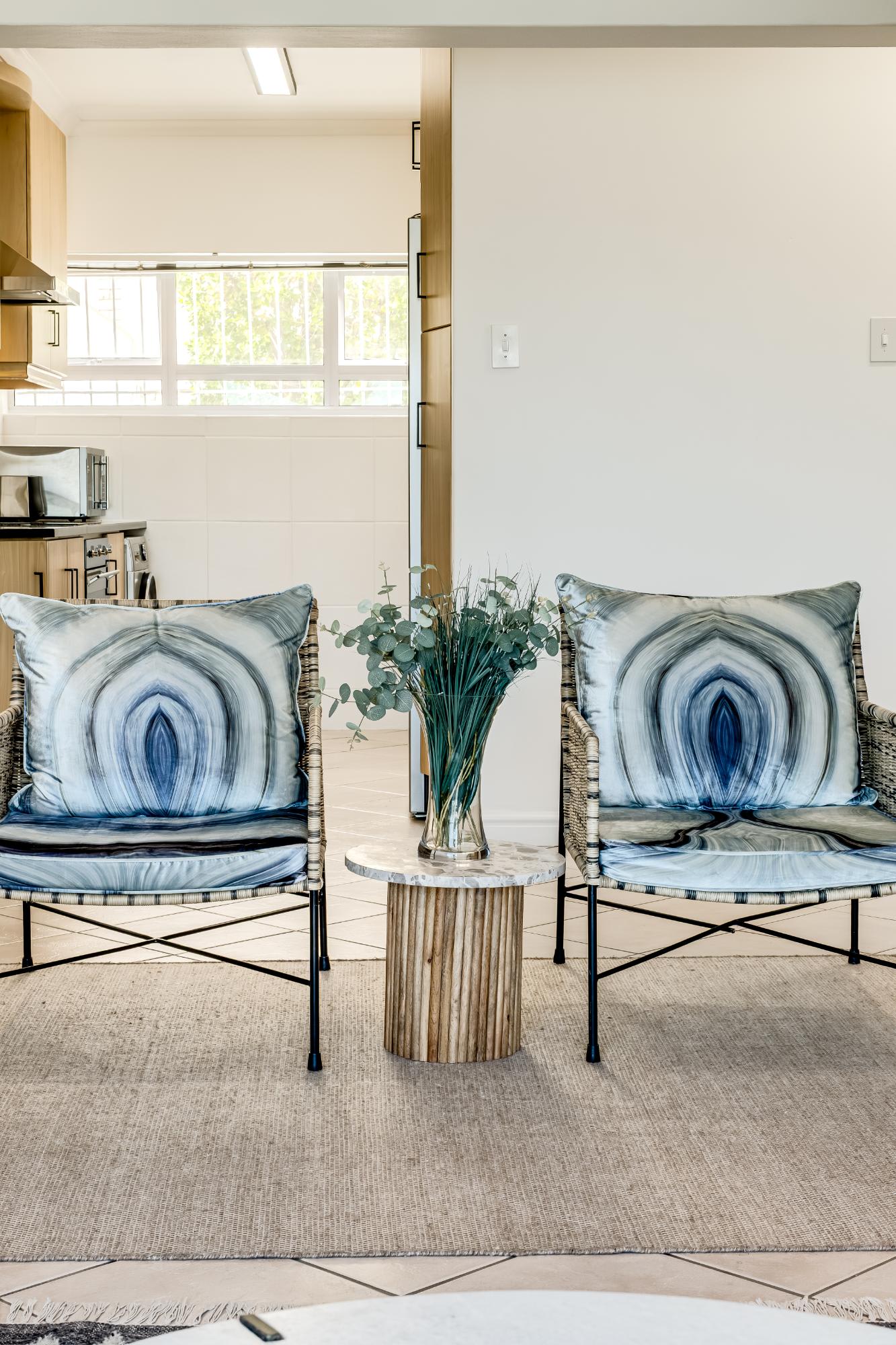 Chic 2bed in Camps Bay w Sea Views Bayview Rise 10