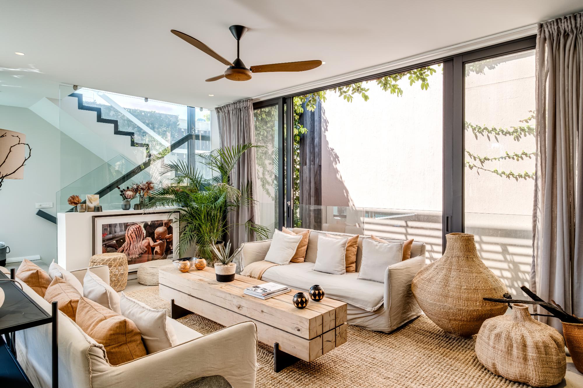 Stylish Apartment with Rooftop Deck and Pool 53 Napier 7