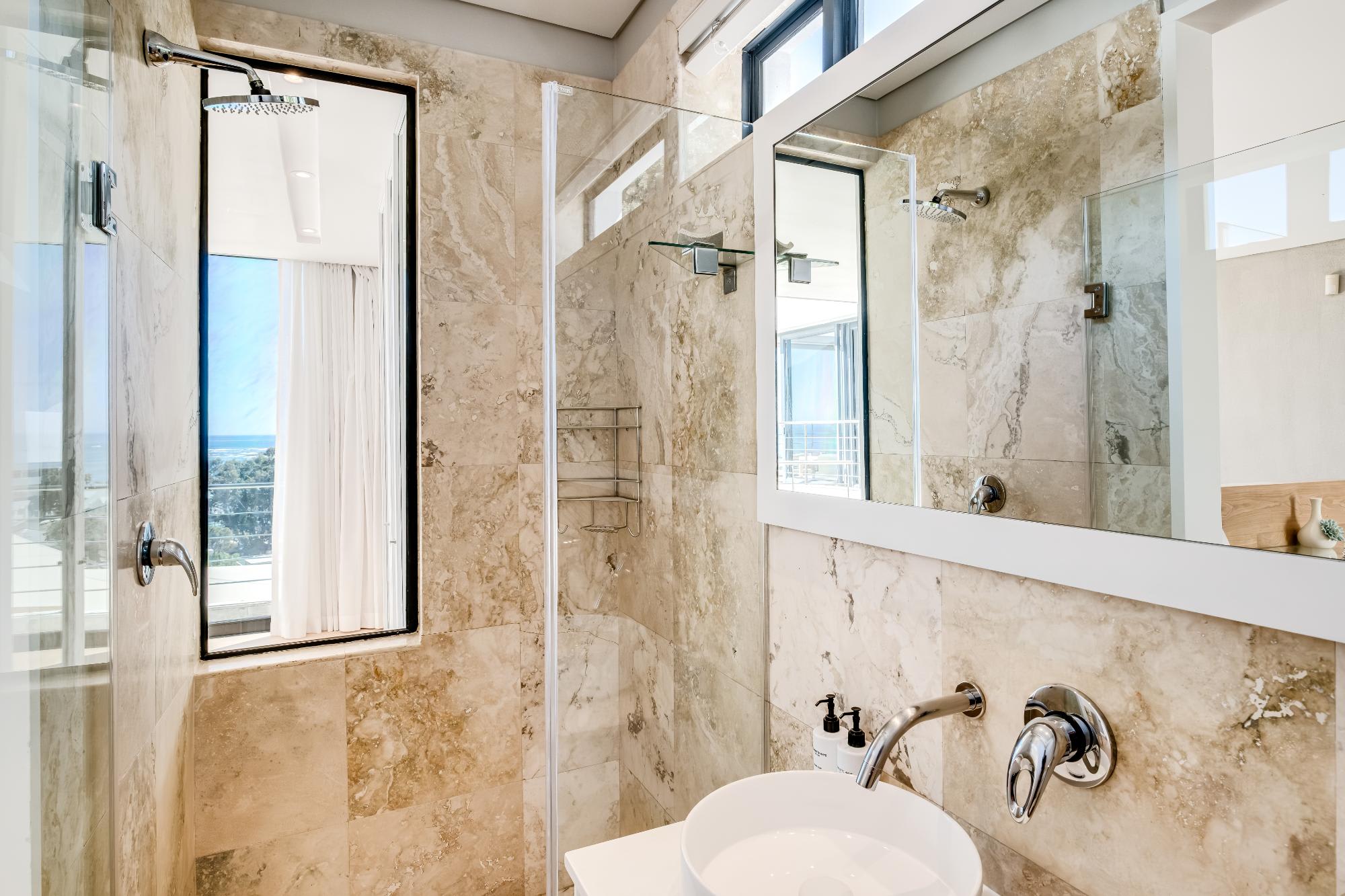 Beautiful 6bed Camps Bay View Villa w Pool Ithemba - Picture 27
