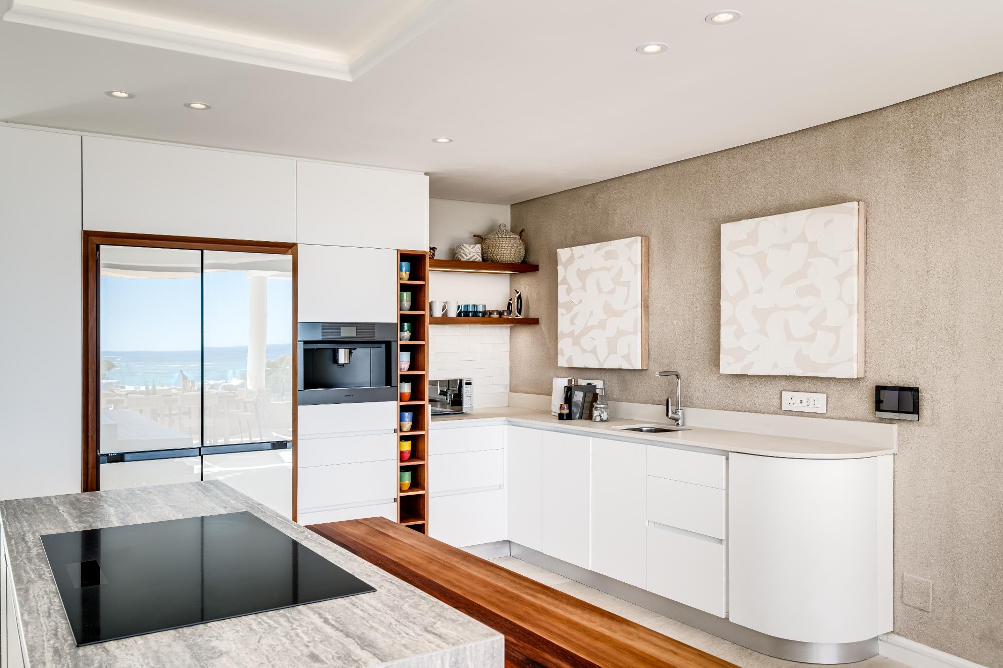 Beautiful 6bed Camps Bay View Villa w Pool Ithemba - Picture 16