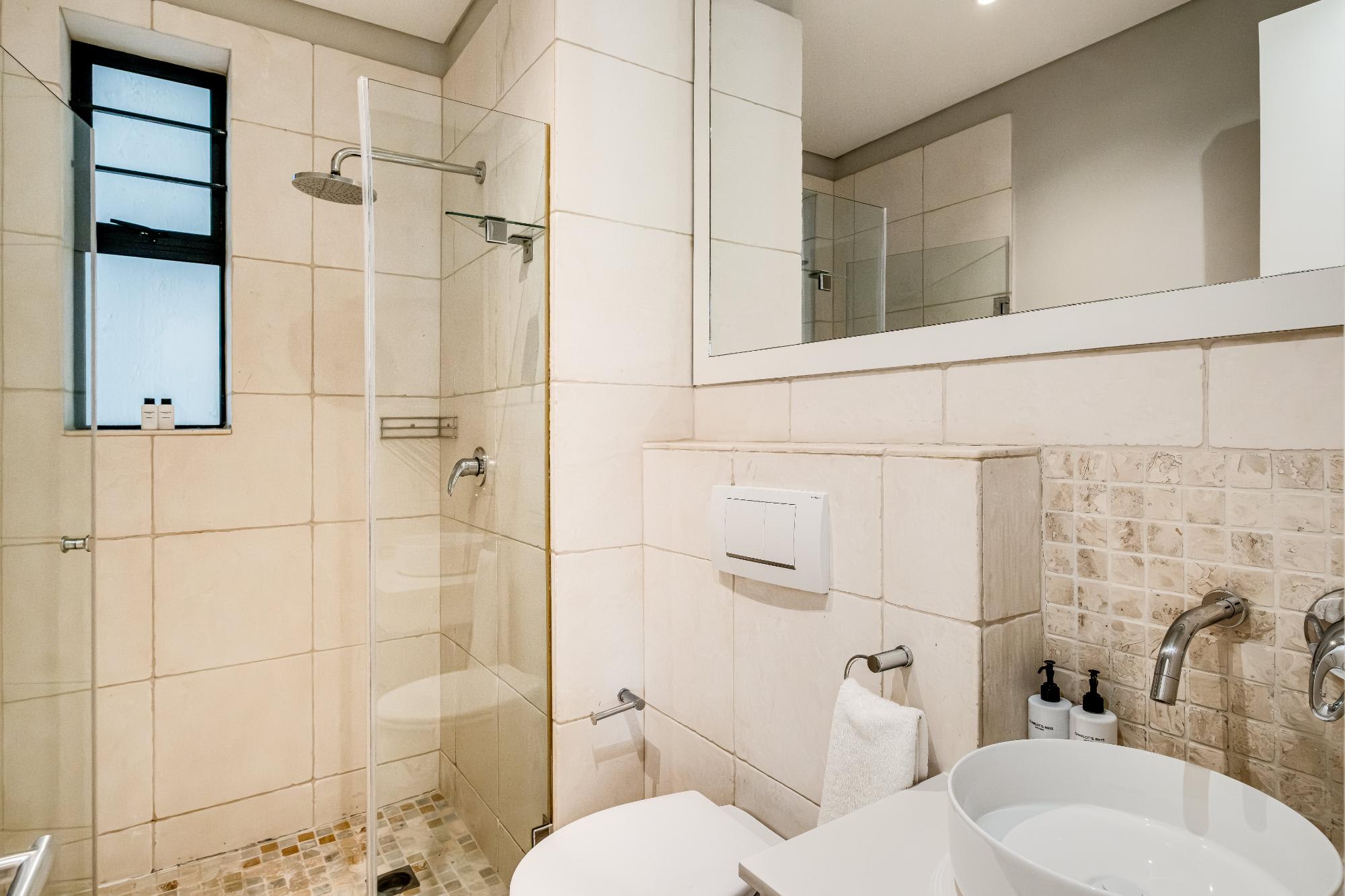 Beautiful 6bed Camps Bay View Villa w Pool Ithemba - Picture 38