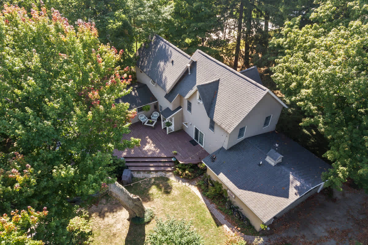 Historic Saugatuck Walk to Lake Shops and Dining 43