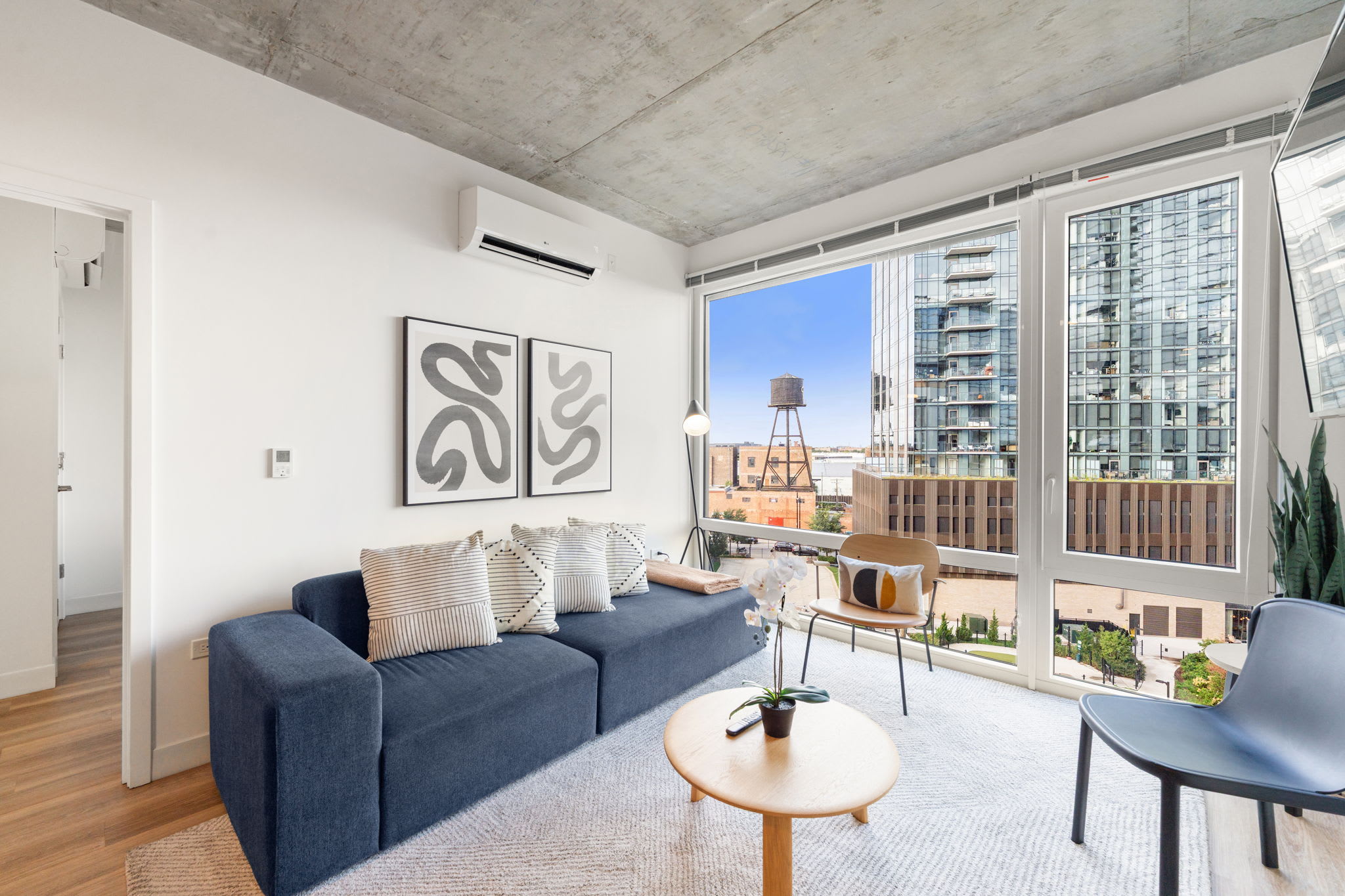 3BR Apartment Near Clybourn Corridor & Old Town — Chicago, IL — vacation rental