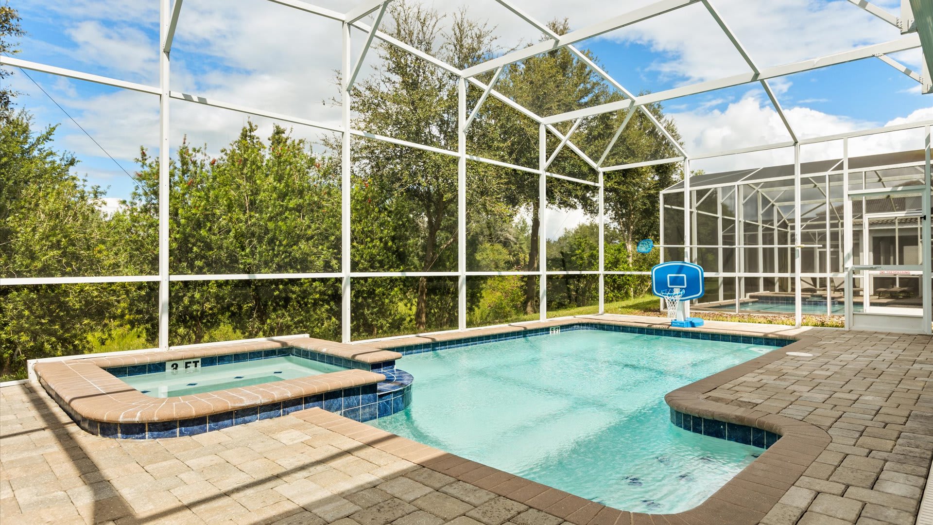 Spacious Resort Family Home Pool Hot Tub Cinema