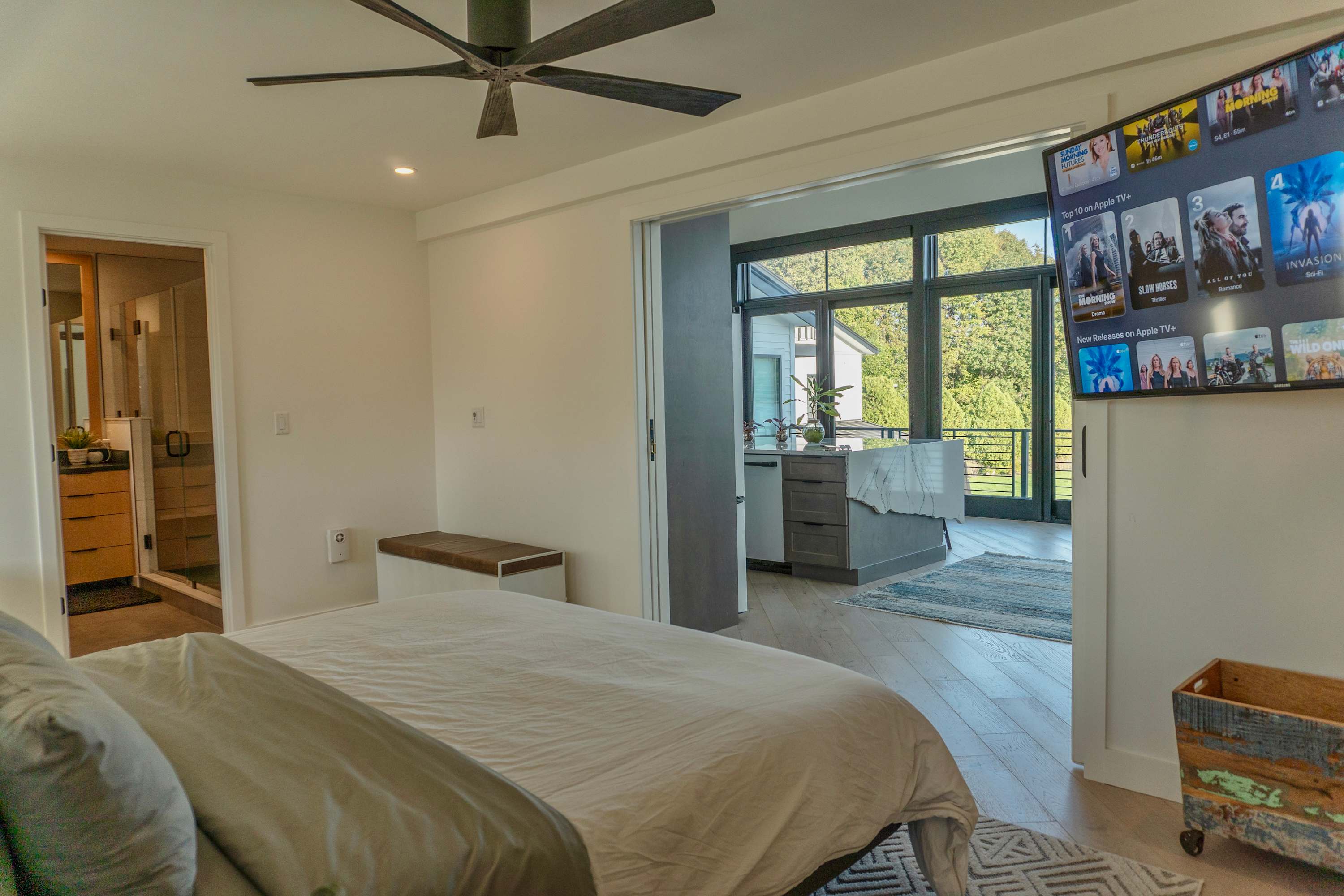 Salem Waterfront Couples Retreat - 1 mi Downtown! - Photo 19