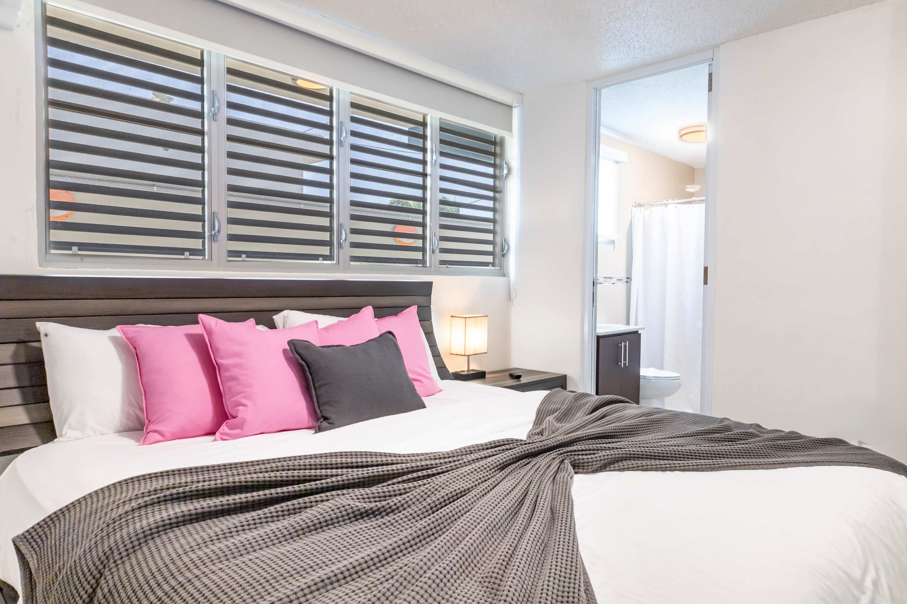 AQUA Ville Moderna 1 · Spacious 4BR with King Beds