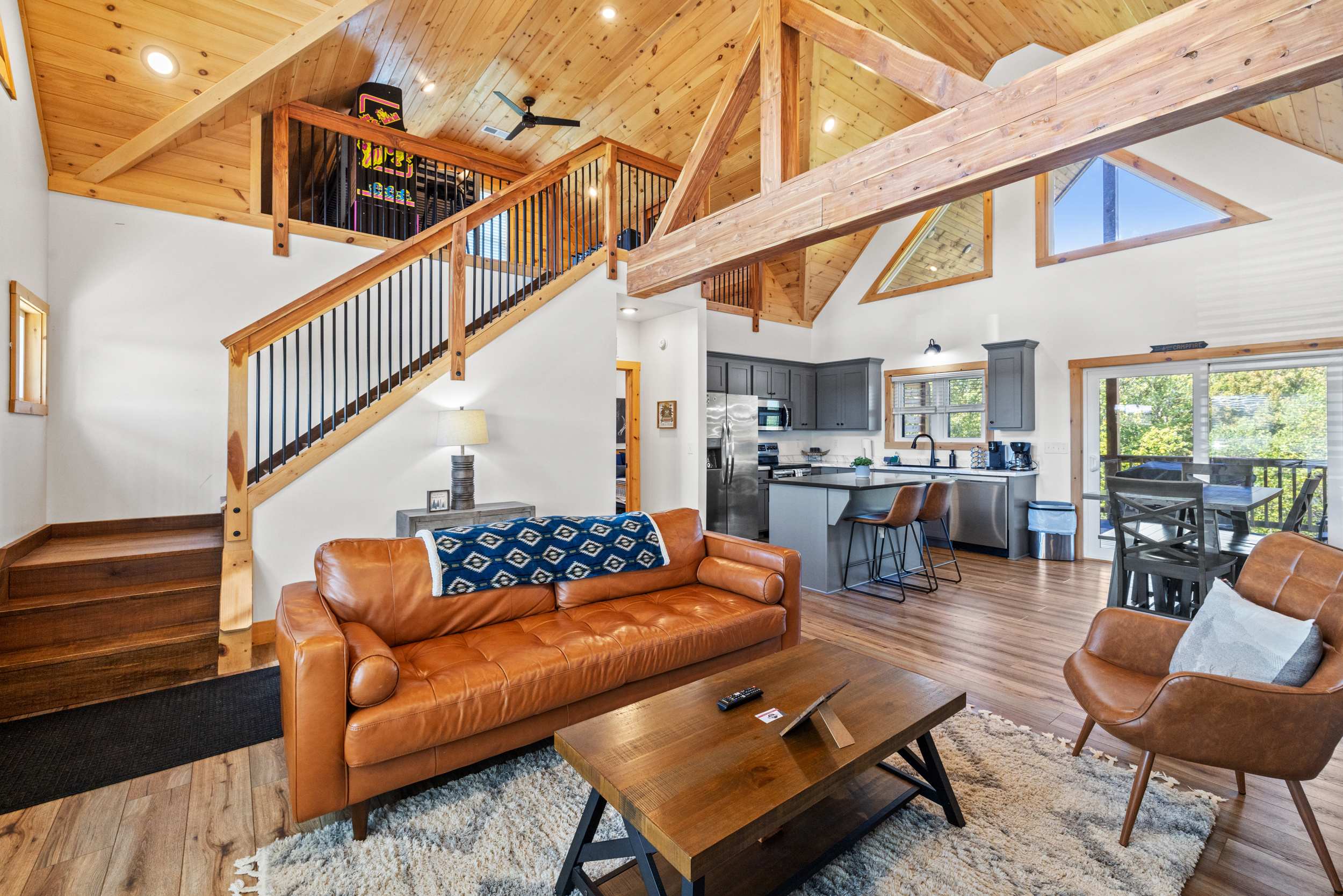 Toasted Marshmellow - Natural Bridge, Hot Tub, New — Pine Ridge, KY — vacation rental