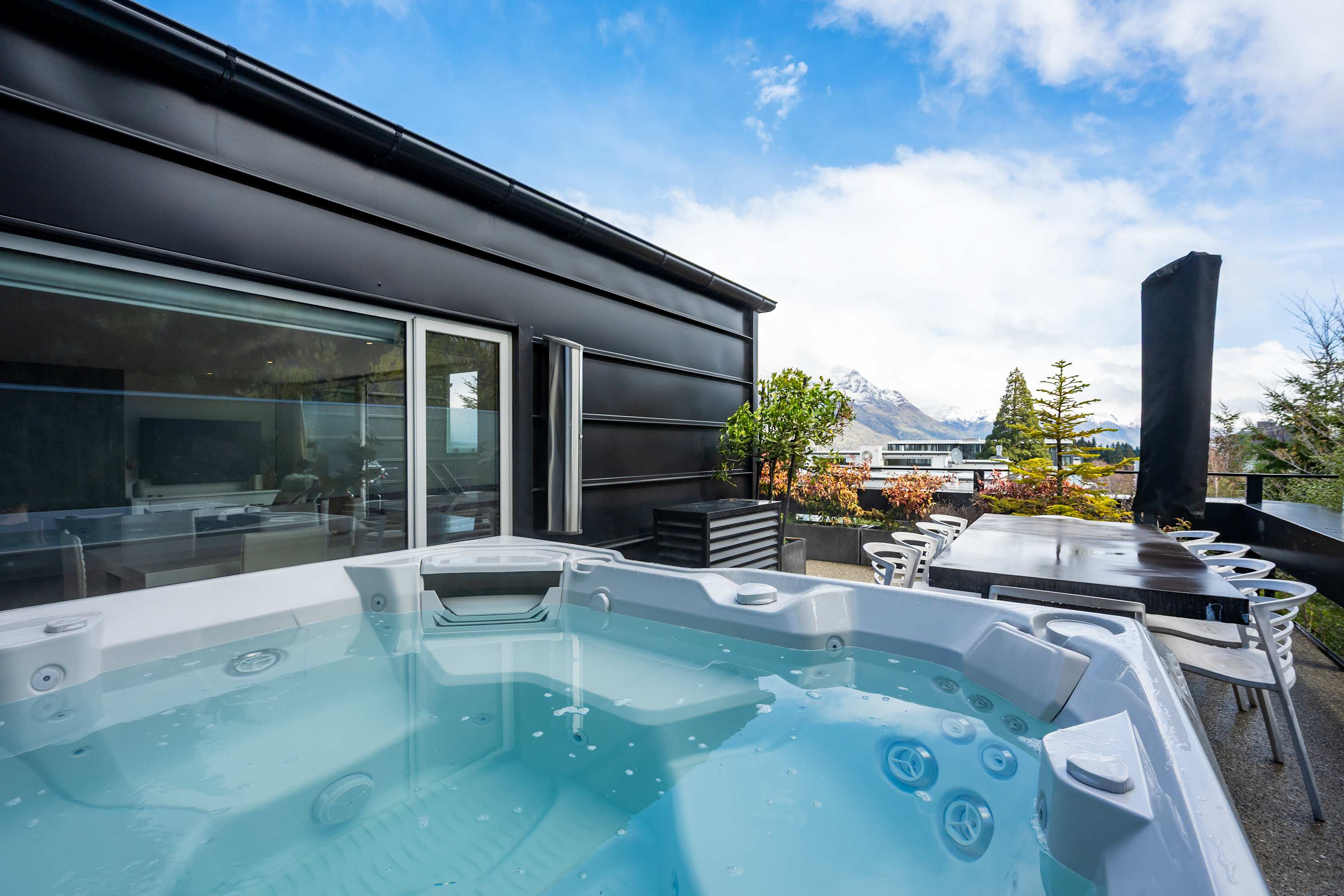 Queenstown luxury home booking
