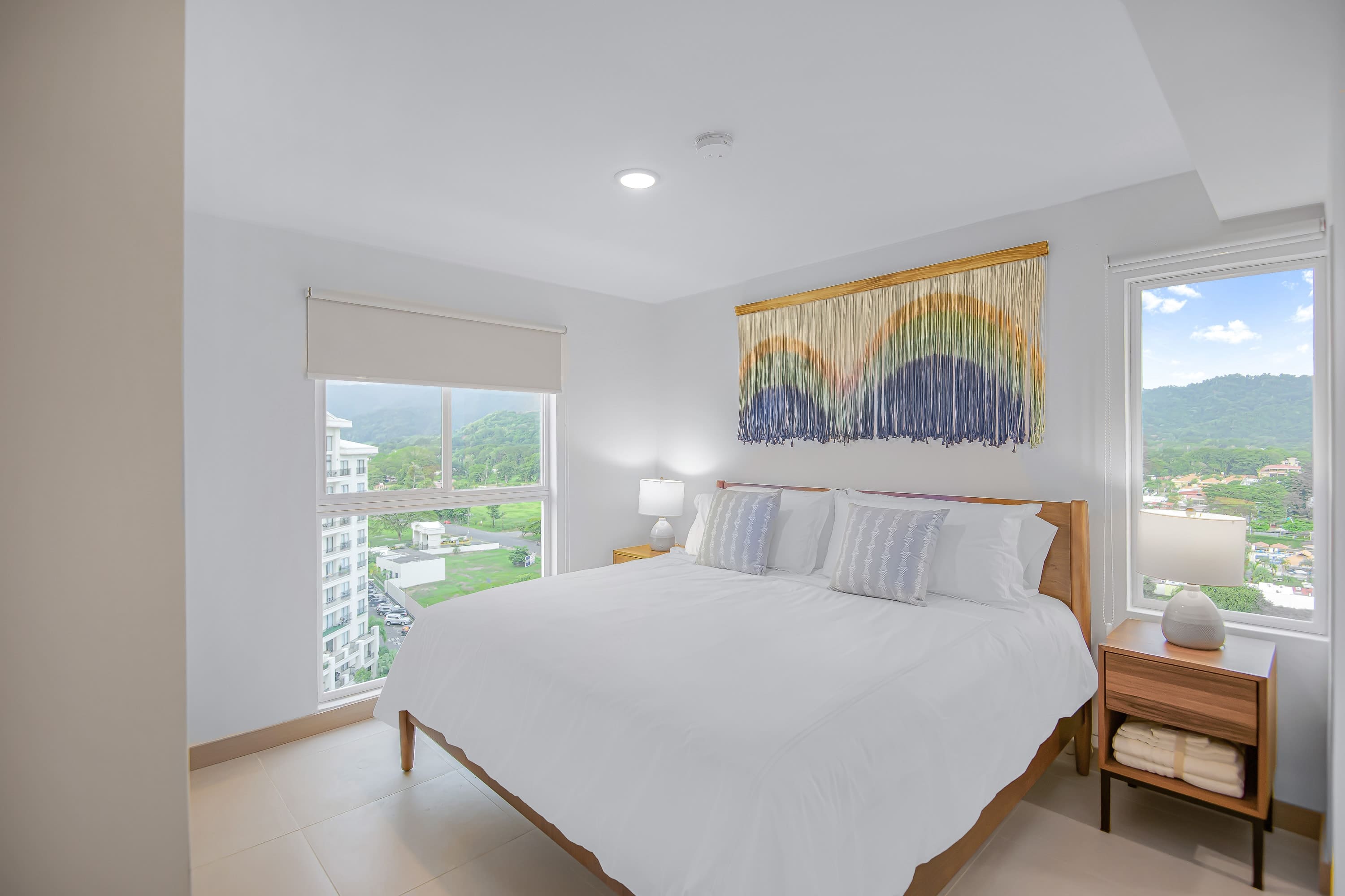 Upstay New 3BR Condo w Breathtaking Mountain views 3