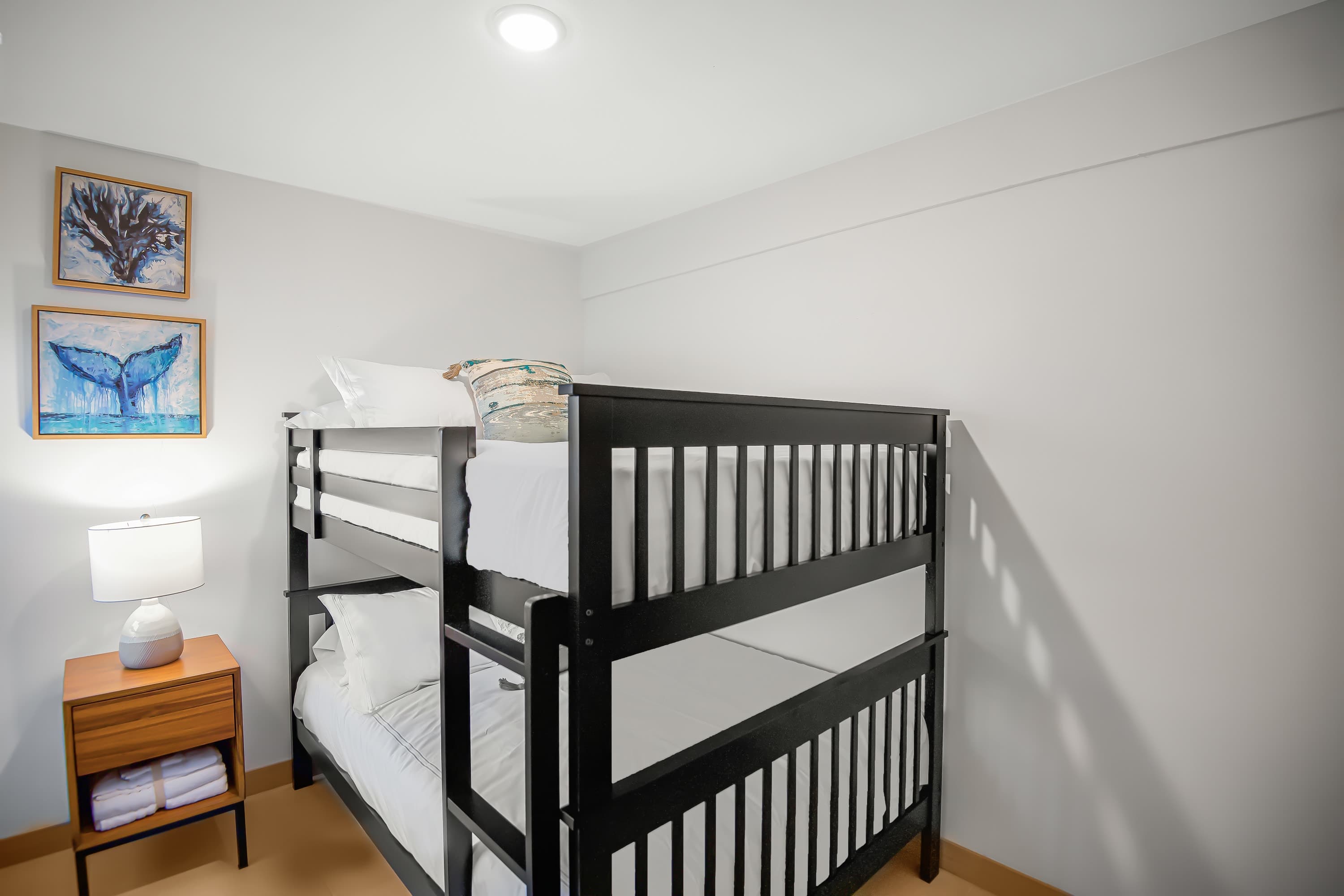 Upstay New 3BR Condo w Breathtaking Mountain views | Photo 22