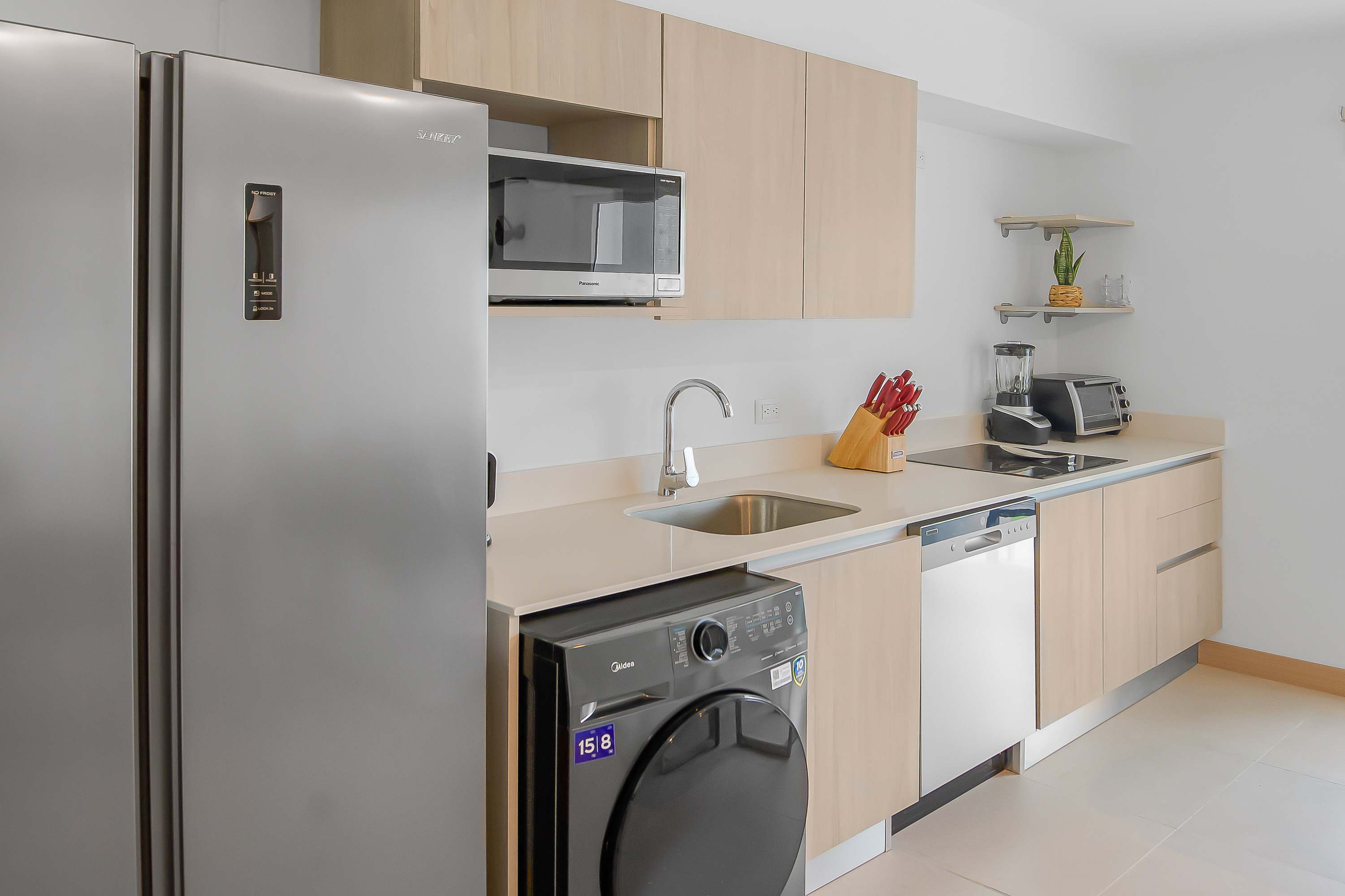 Upstay New 3BR Condo w Breathtaking Mountain views | Photo 11