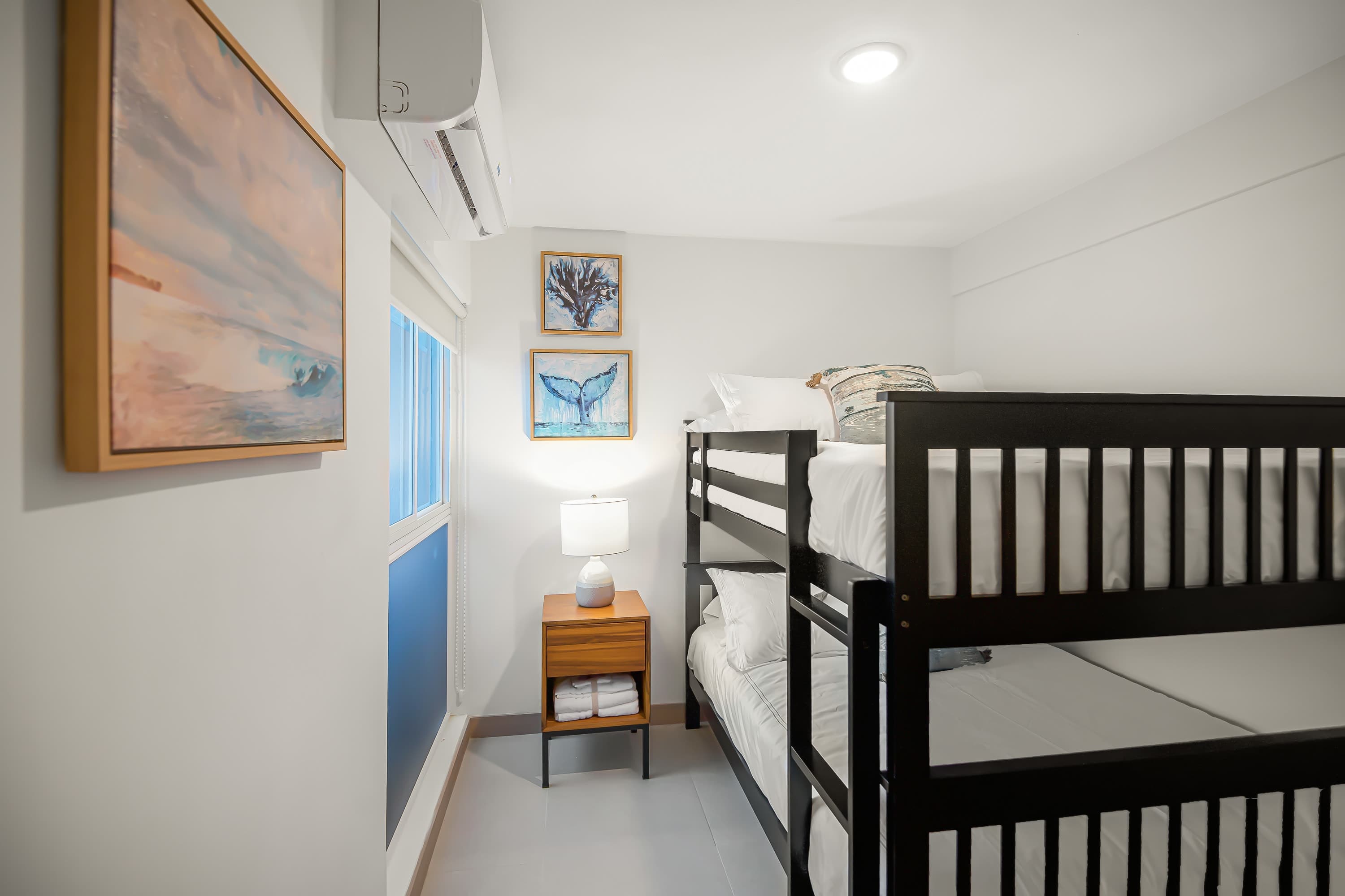 Upstay New 3BR Condo w Breathtaking Mountain views | Photo 23