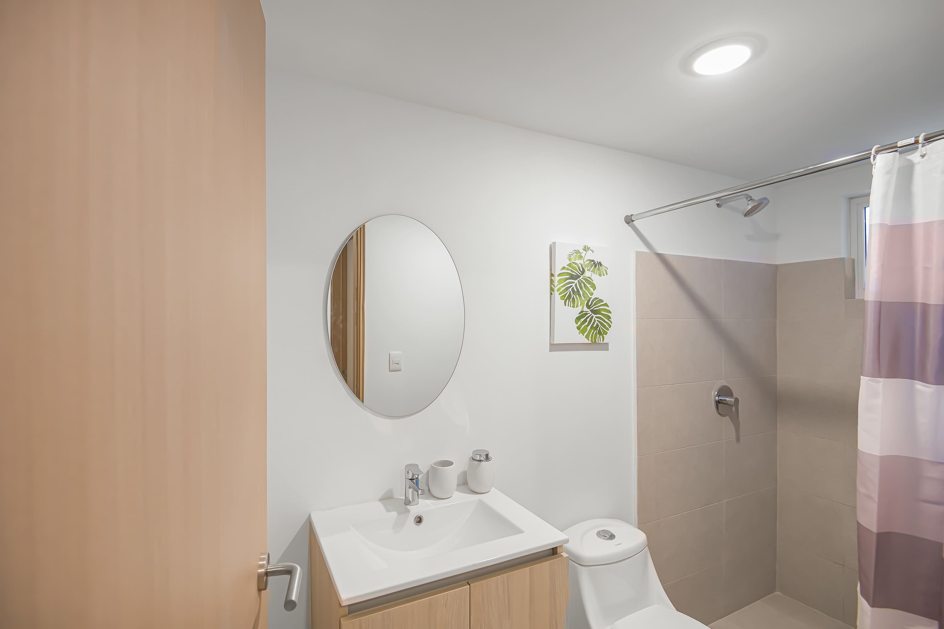 Upstay New 3BR Condo w Breathtaking Mountain views | Photo 18