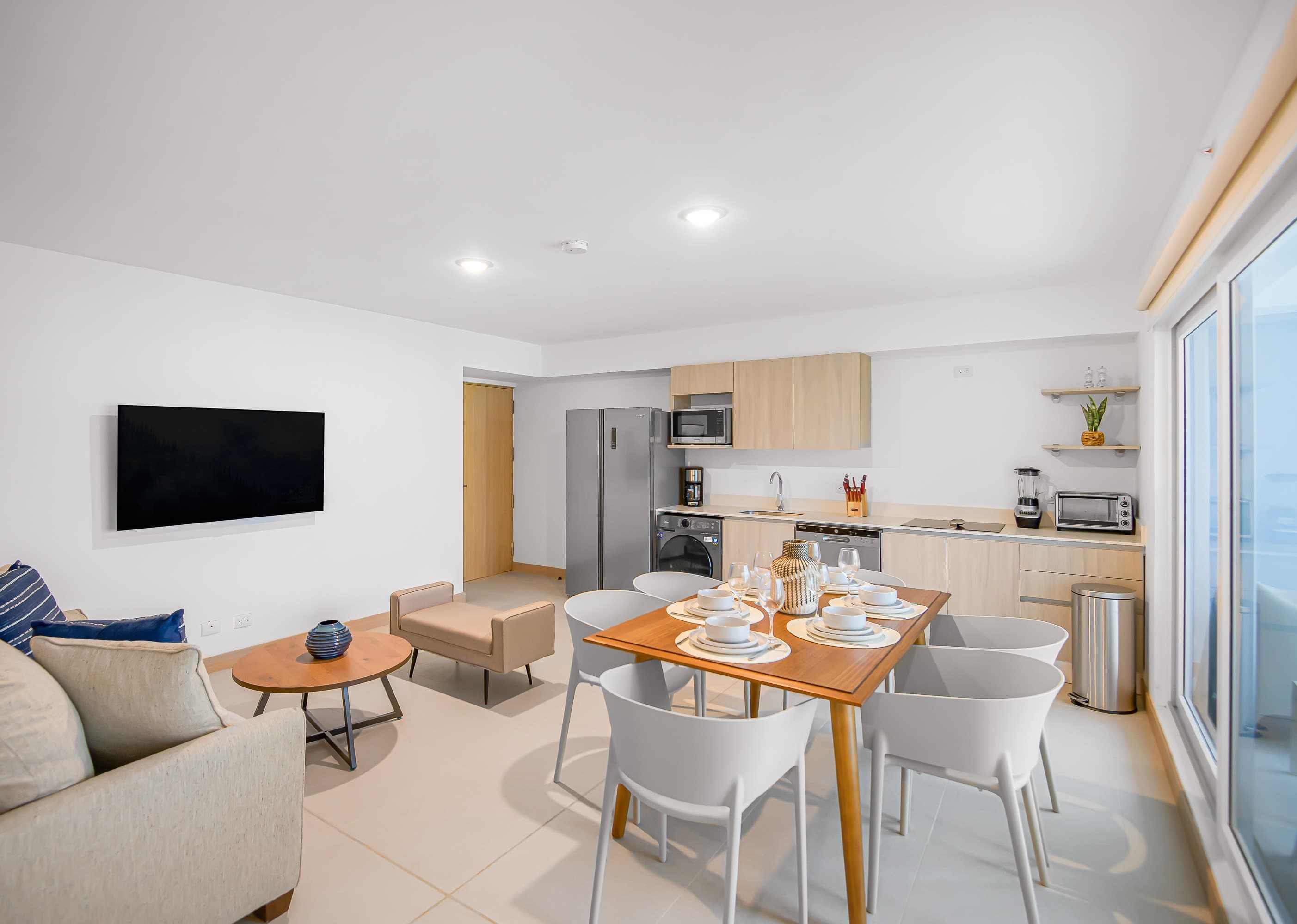 Upstay New 3BR Condo w Breathtaking Mountain views | Photo 10