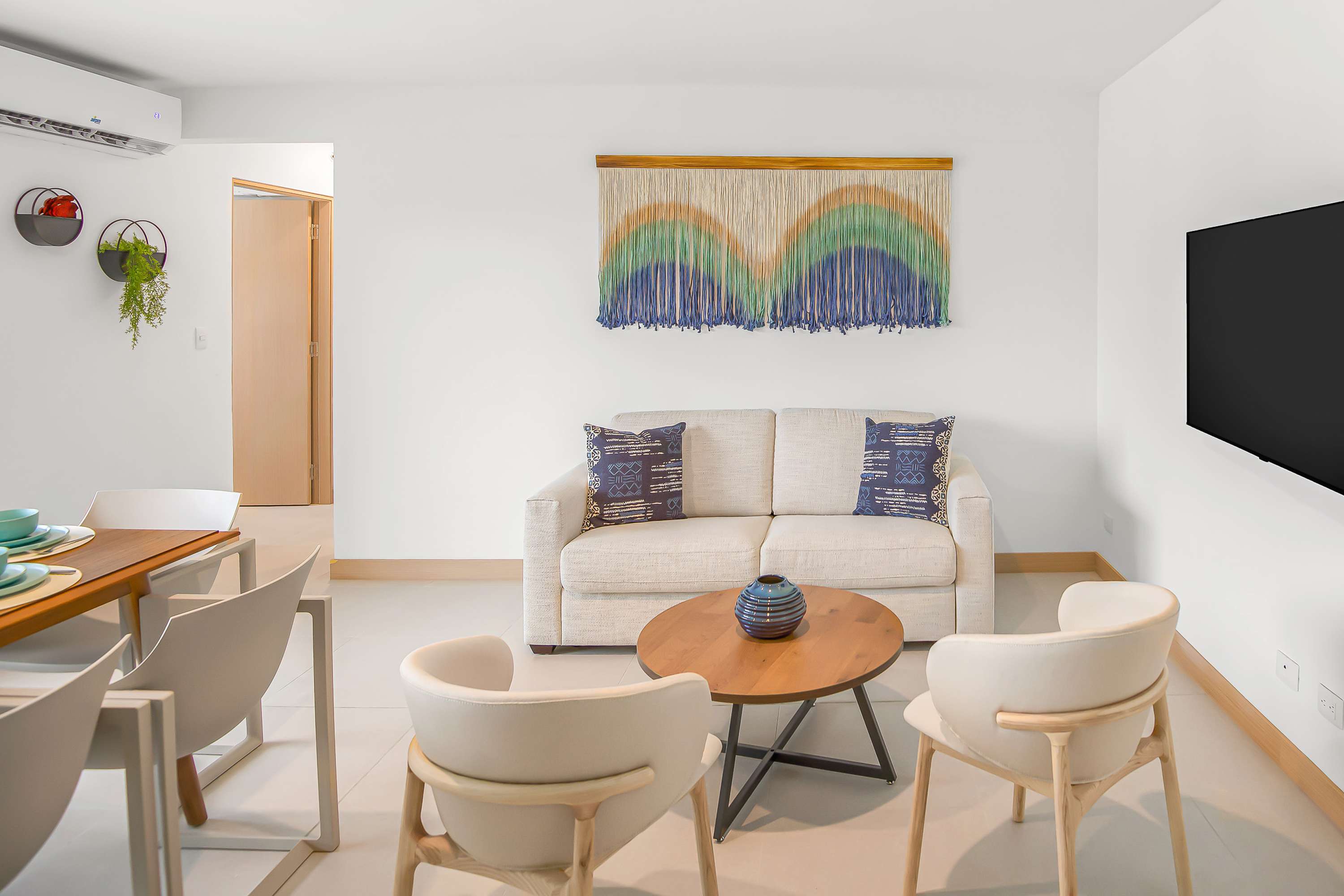 Upstay Chic Condo w Pool Patio Stunning Views | Photo 10