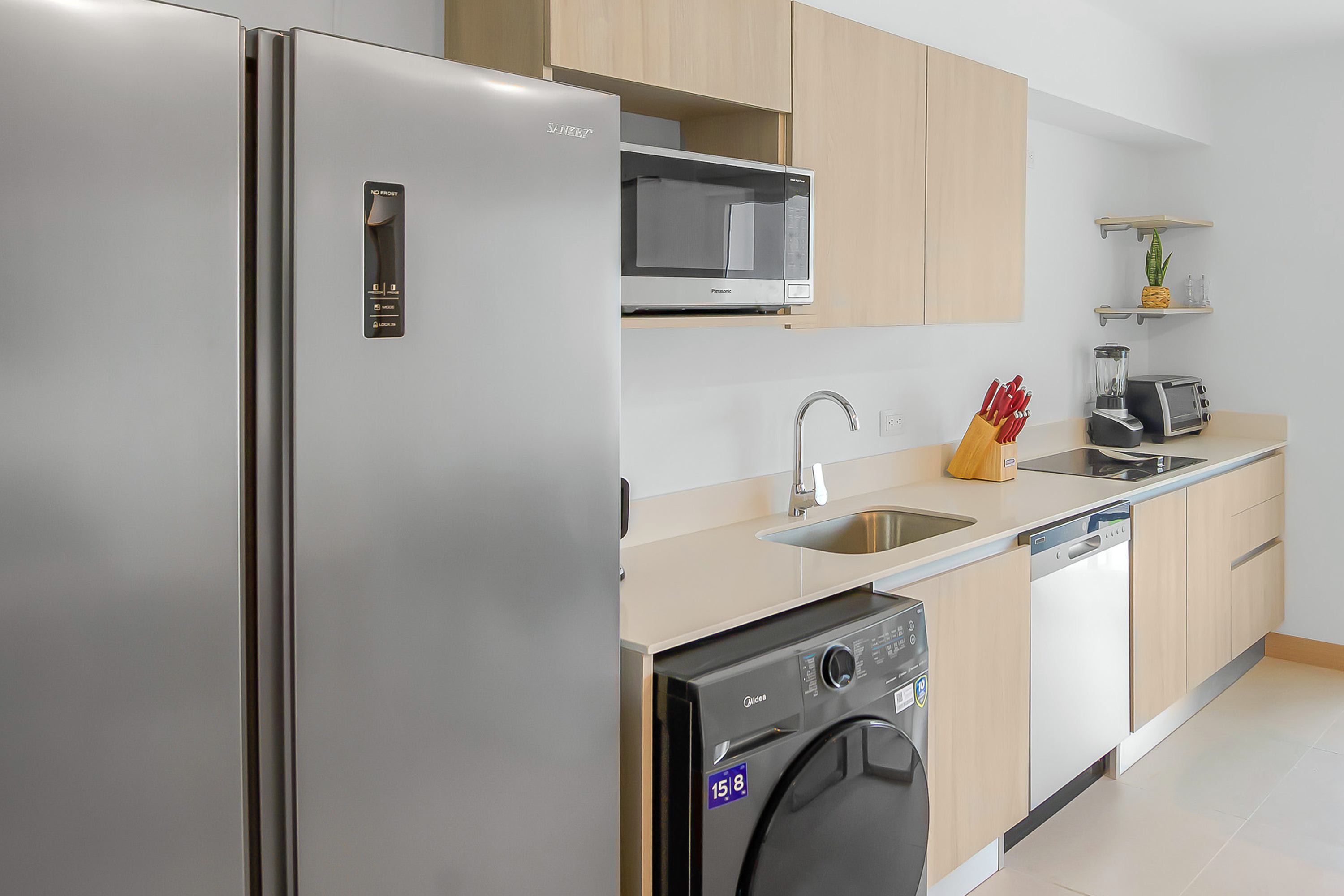 Upstay Chic Condo w Pool Patio Stunning Views | Photo 11