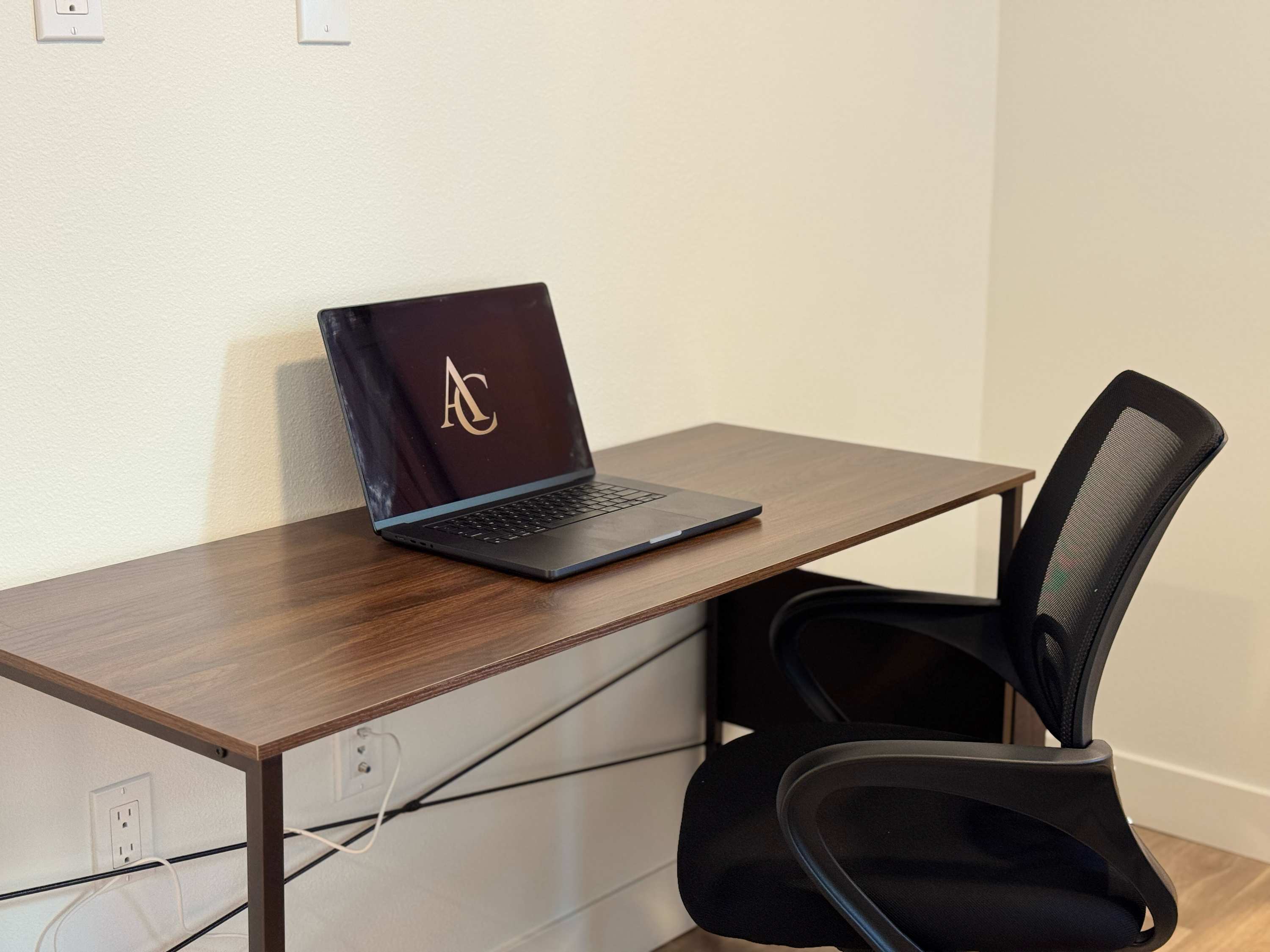 Premium Apt 10 Min to Disneyland | Pool & Gym