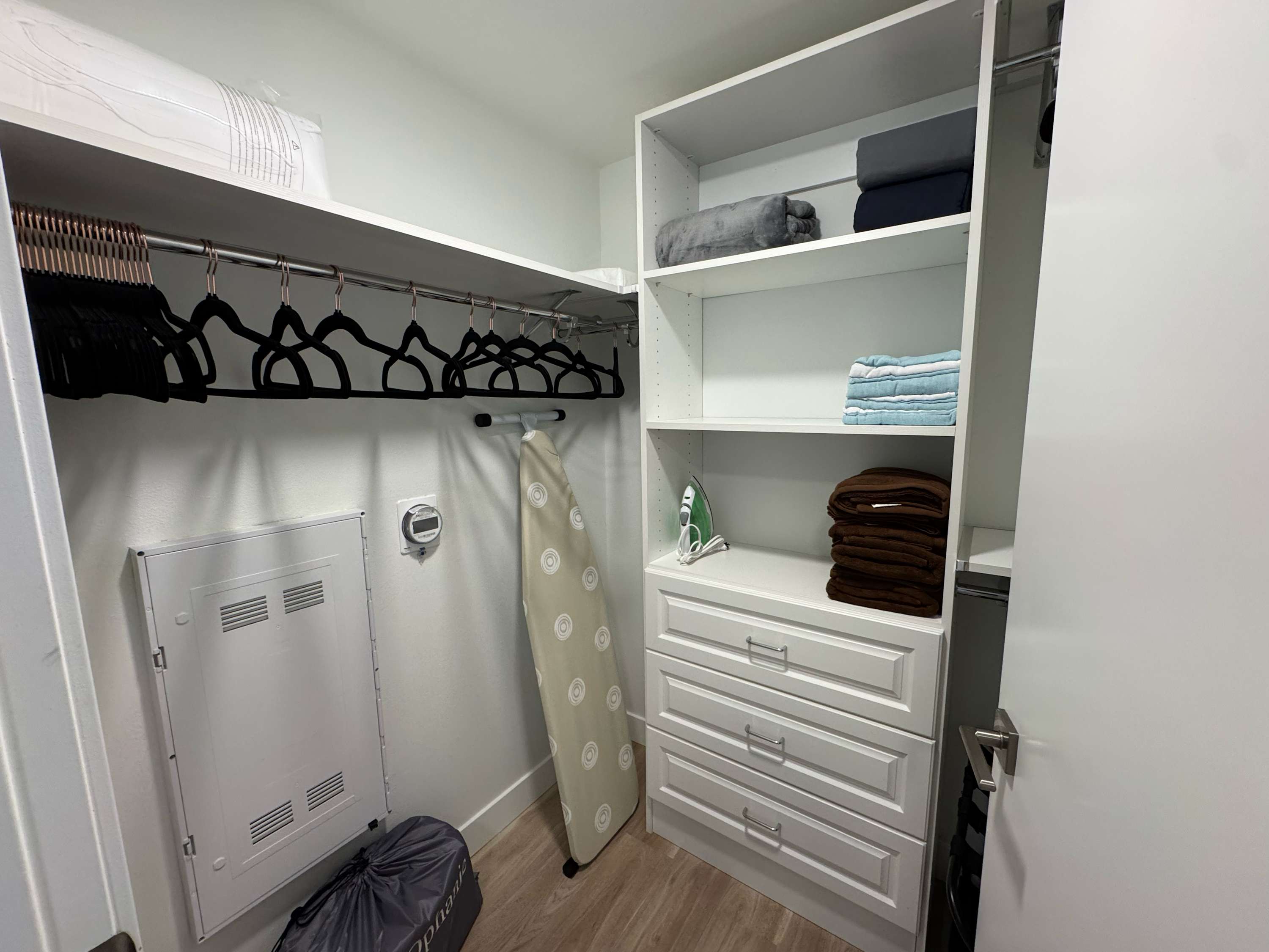Premium Apt 10 Min to Disneyland | Pool & Gym