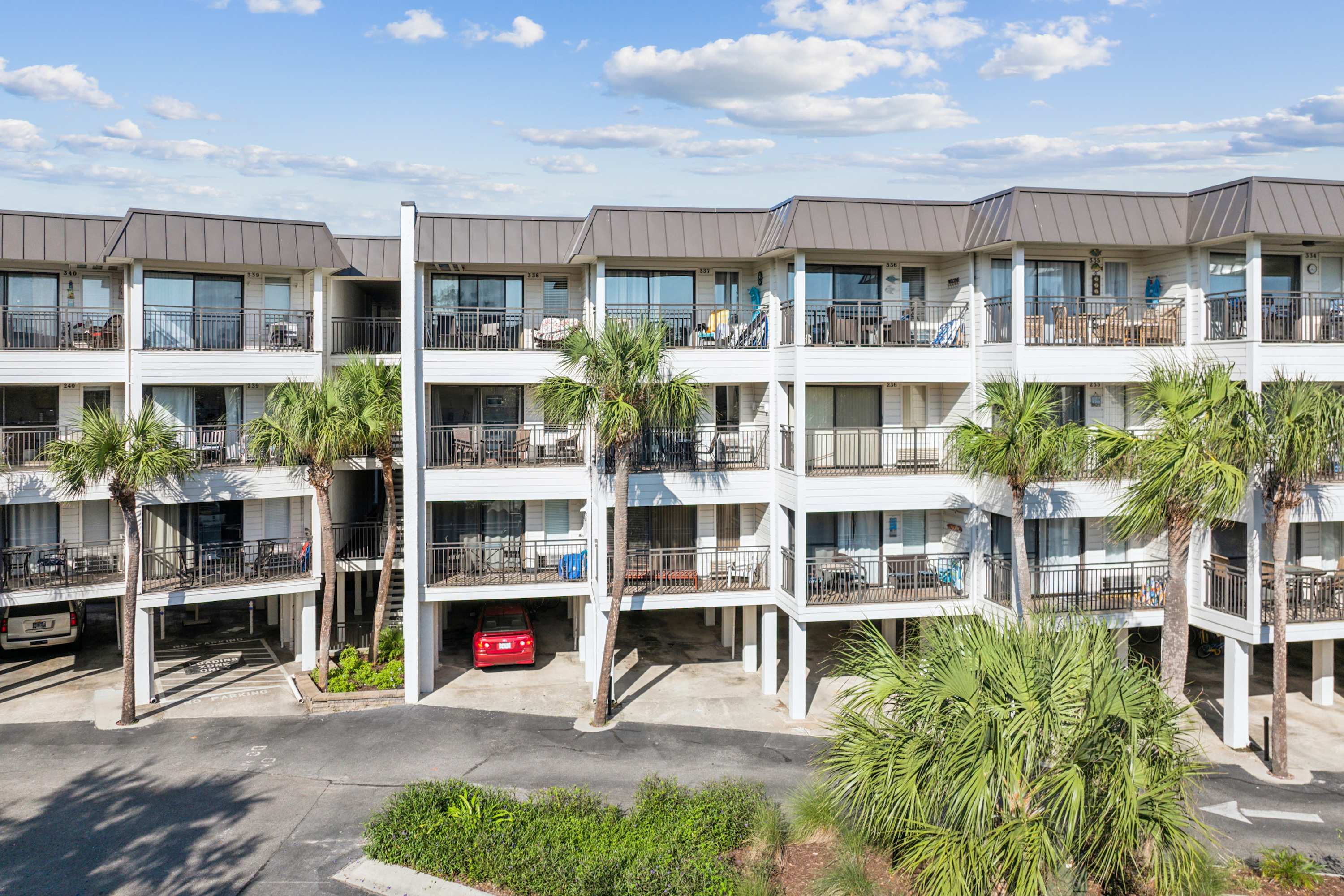 Island Condo for 6 w Communal Pool - Perfect Spot! 5