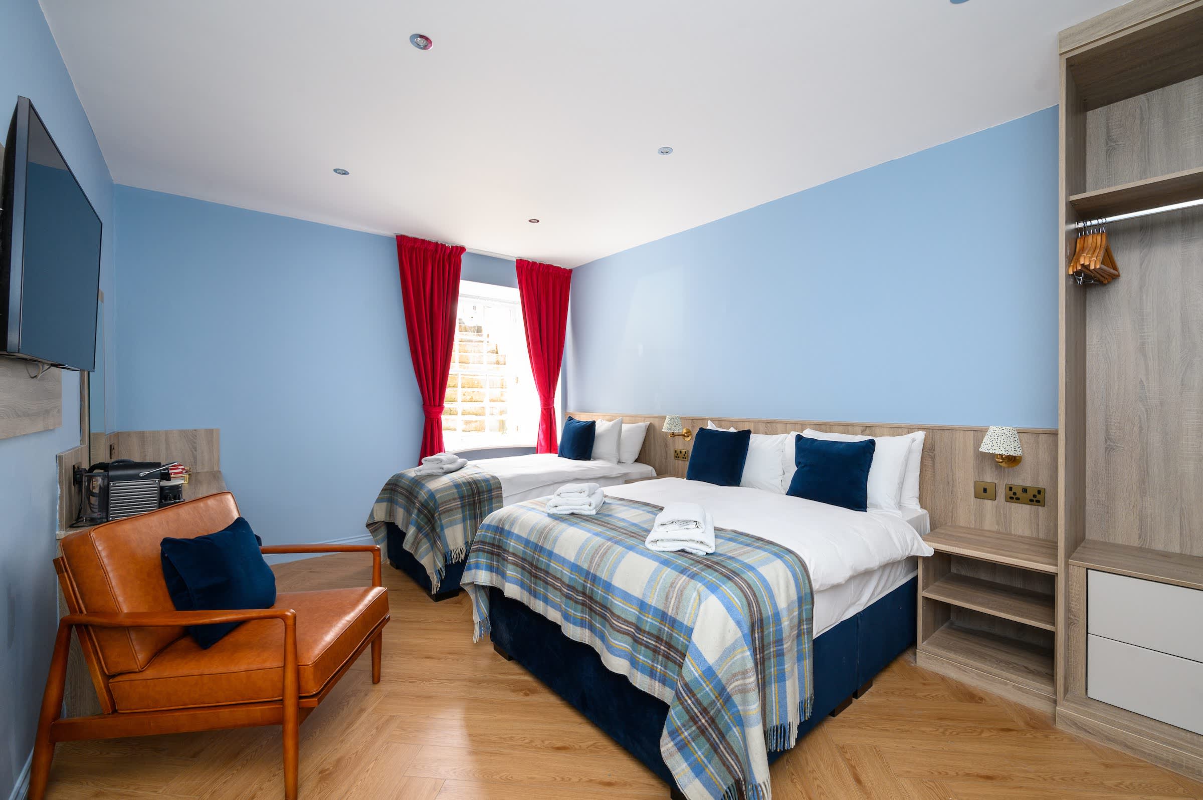 Deluxe Family Room (Room 2 - Lower Ground Floor)