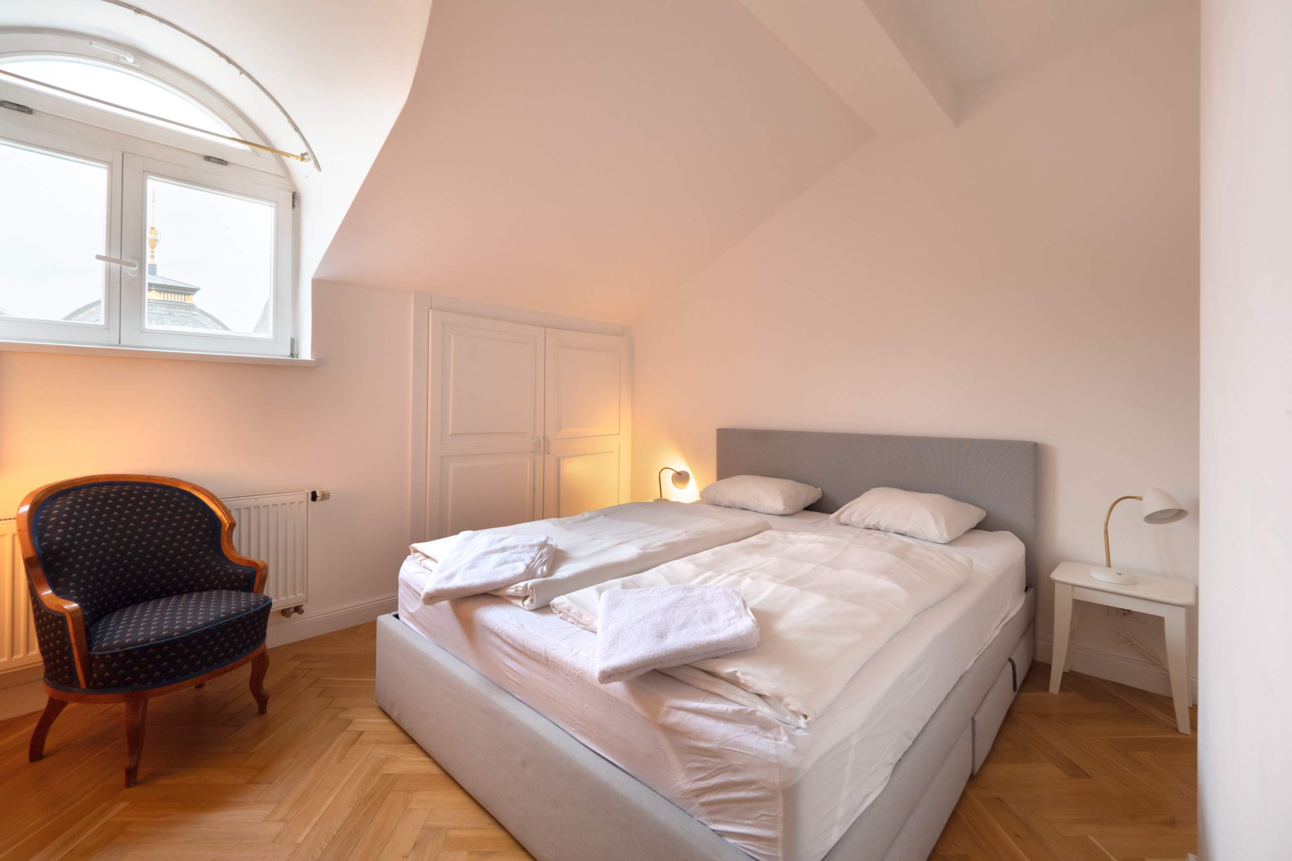 Charles bridge unique maisonette