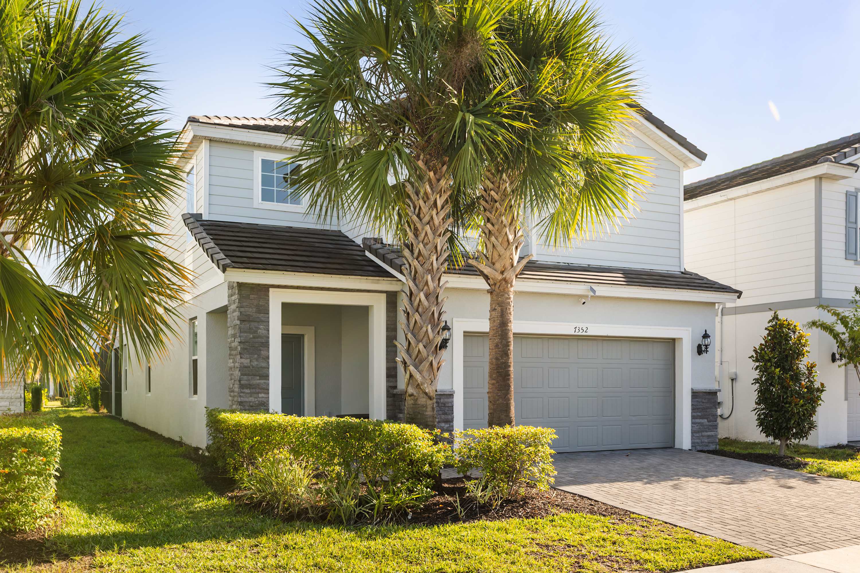 6 Bedroom home exterior