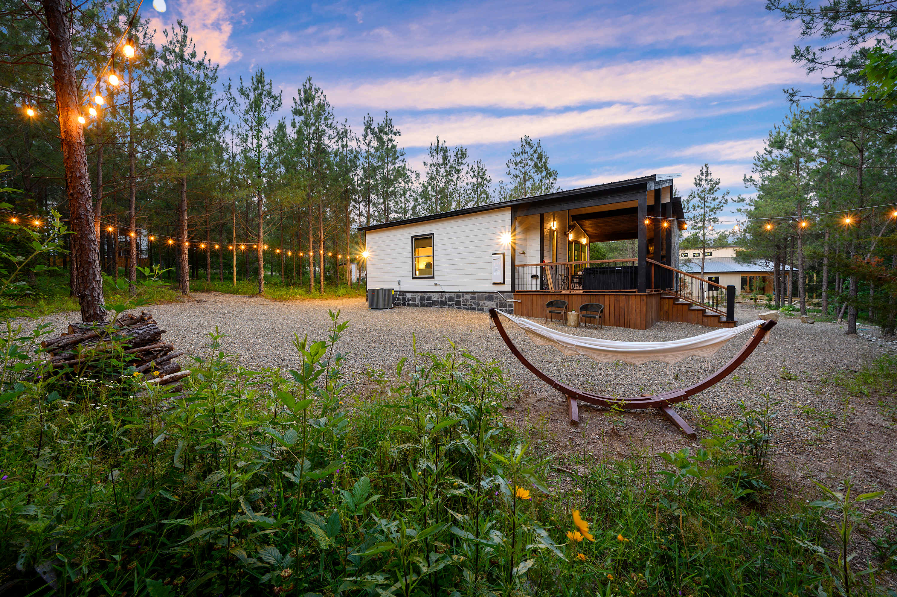 New! At Ease Romantic Honeymoon Cabin Hot Tub