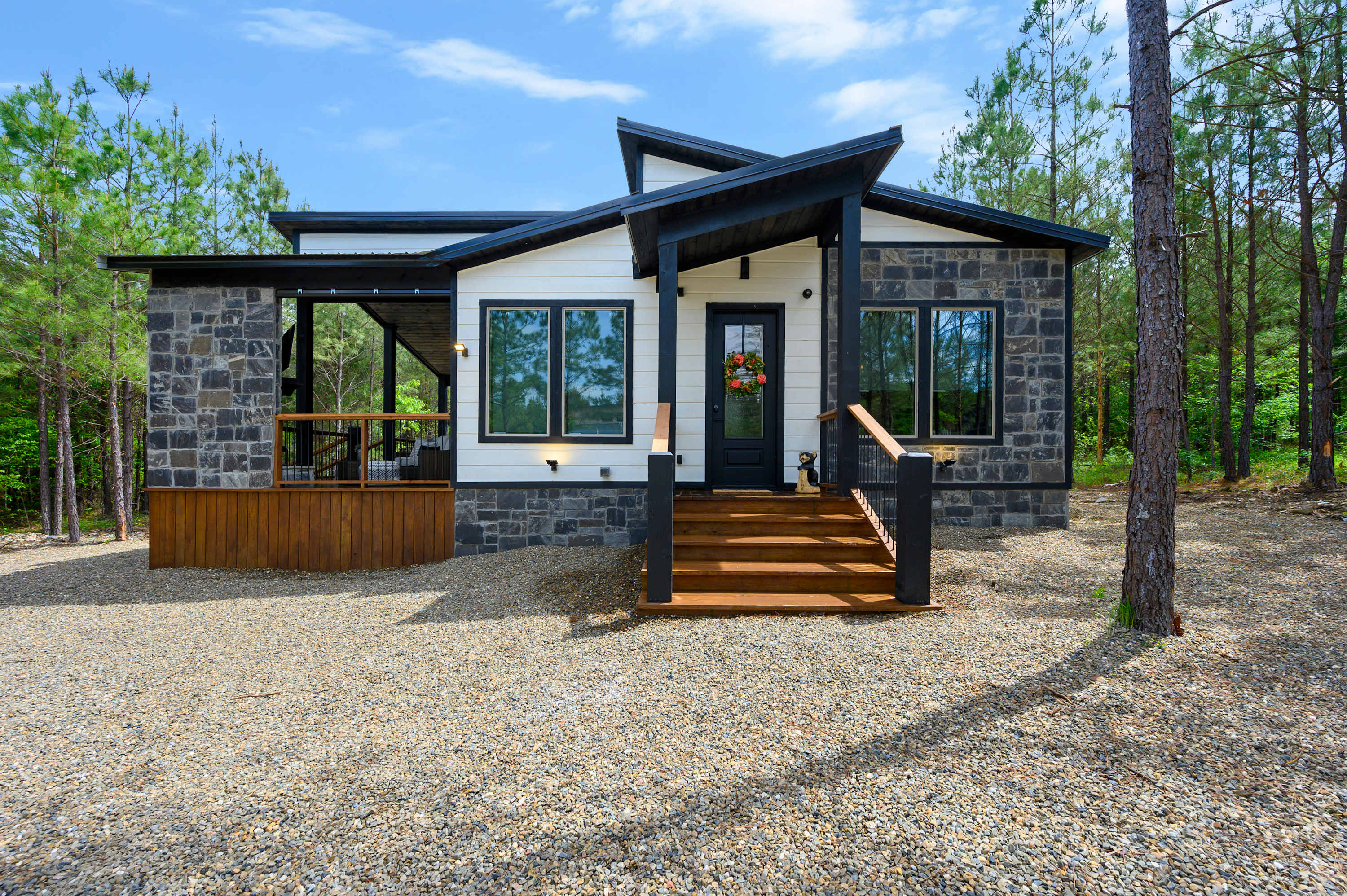 New! At Ease Romantic Honeymoon Cabin Hot Tub
