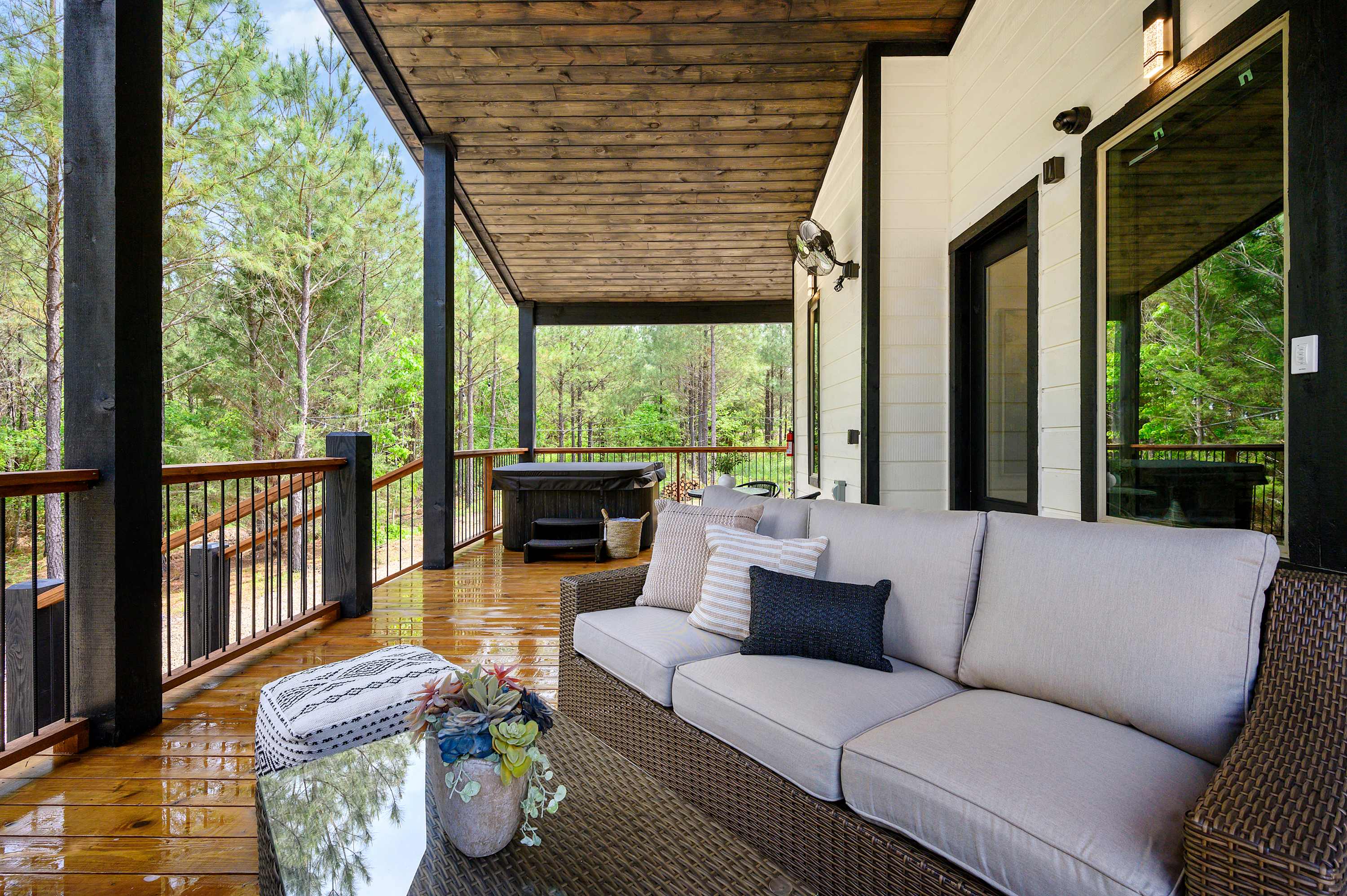 New! At Ease Romantic Honeymoon Cabin Hot Tub